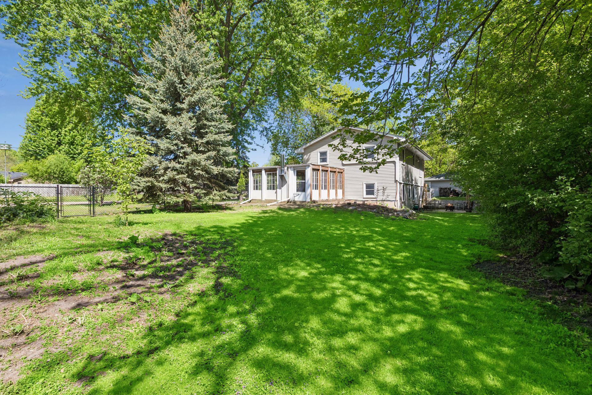 View of Residential at 6060 Hemlock Lane, Plymouth MN 55442, Plymouth (40 of 50) - Mike Wilen | Minnesota Team Real Estate