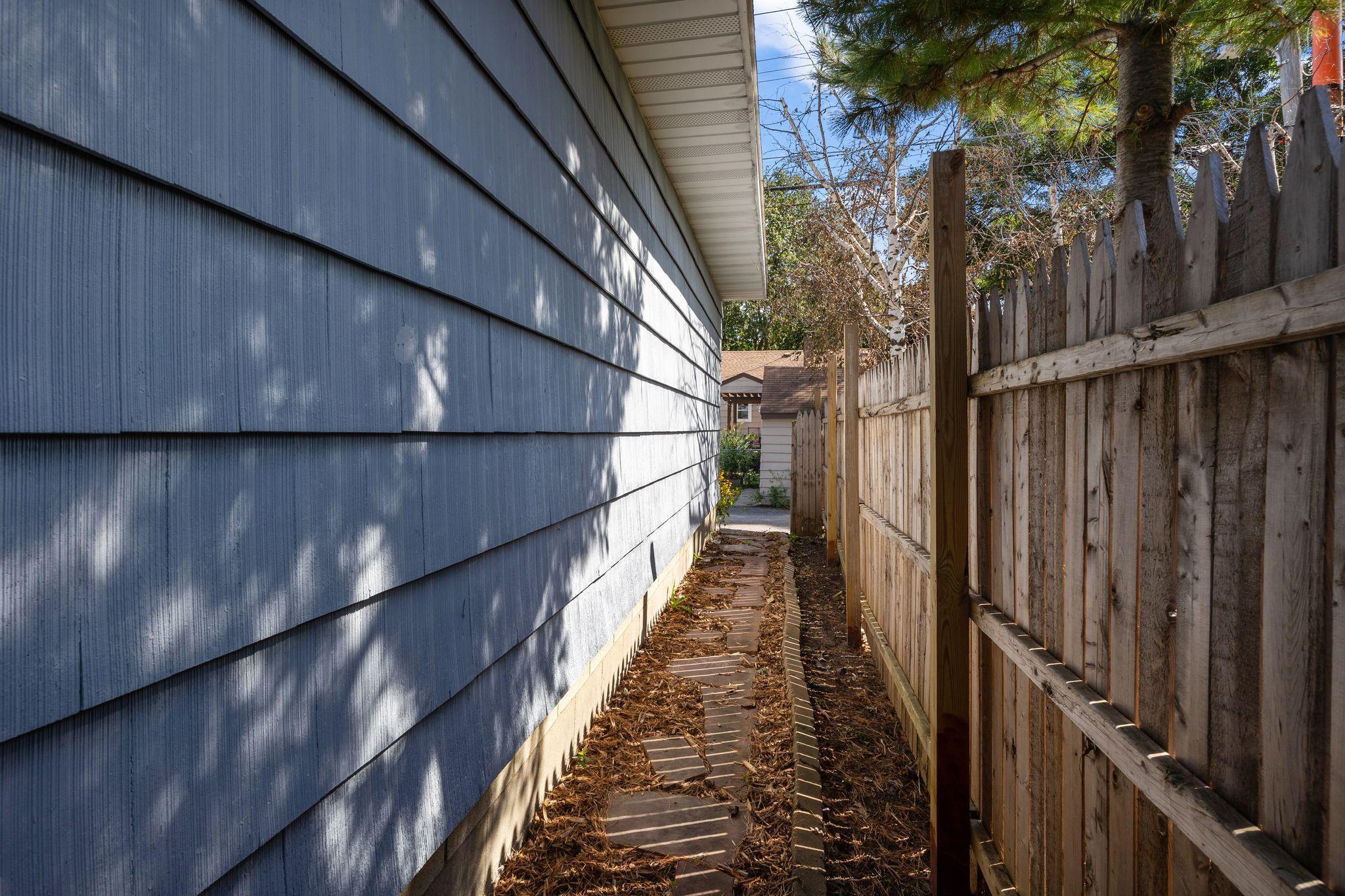 View of Residential at 1586 Grotto Street, Saint Paul MN 55117, Saint Paul (56 of 62) - Mike Wilen | Minnesota Team Real Estate