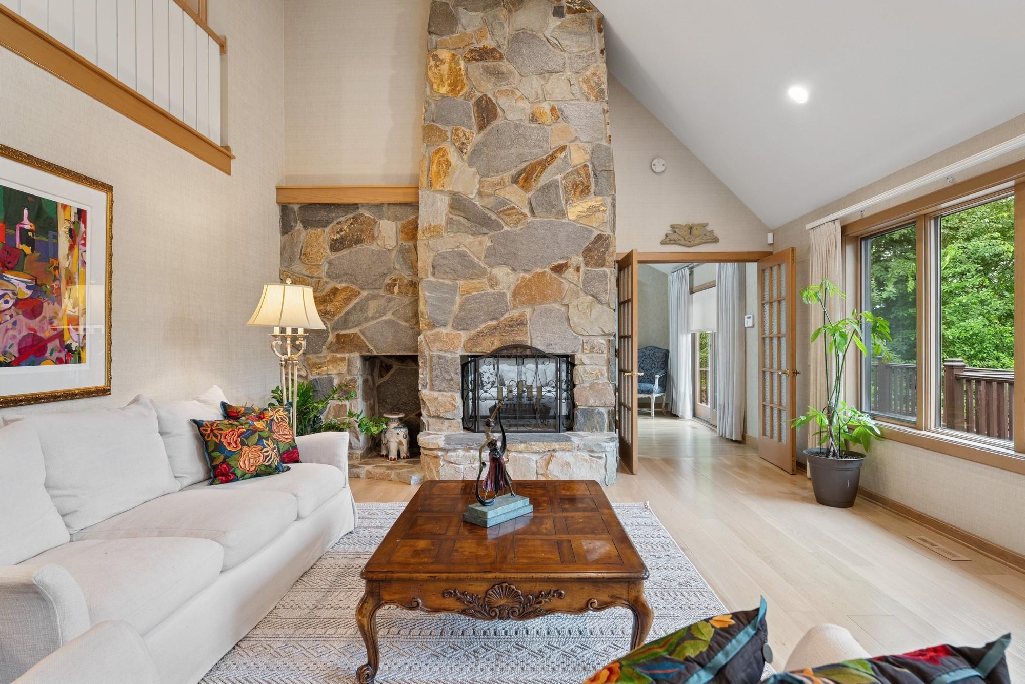 View of Residential at 10420 Bluff Circle, Chaska MN 55318, Chaska (13 of 30) - Mike Wilen | Minnesota Team Real Estate