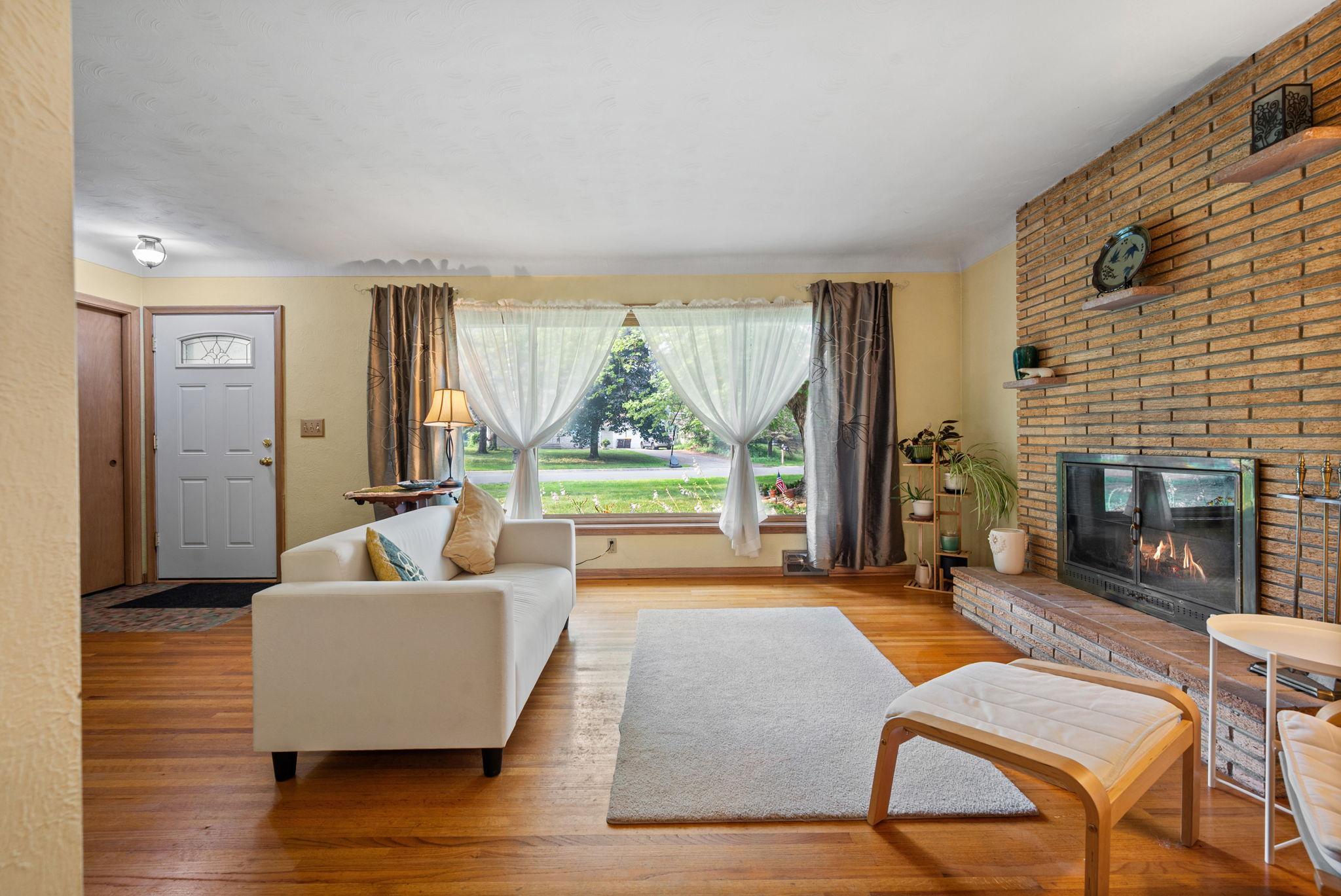 View of Residential at 545 Miriam Street, Mendota Heights MN 55118, Mendota Heights (4 of 47) - Mike Wilen | Minnesota Team Real Estate