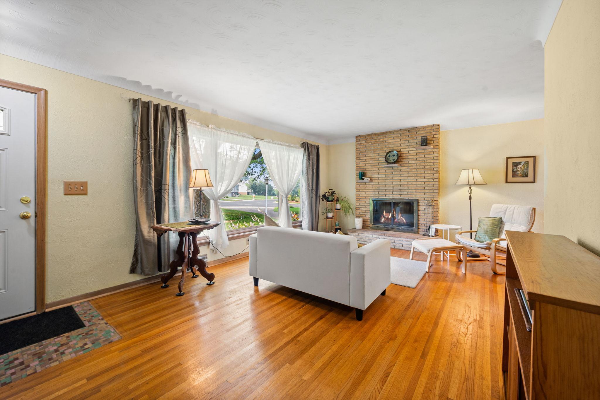 View of Residential at 545 Miriam Street, Mendota Heights MN 55118, Mendota Heights (7 of 47) - Mike Wilen | Minnesota Team Real Estate