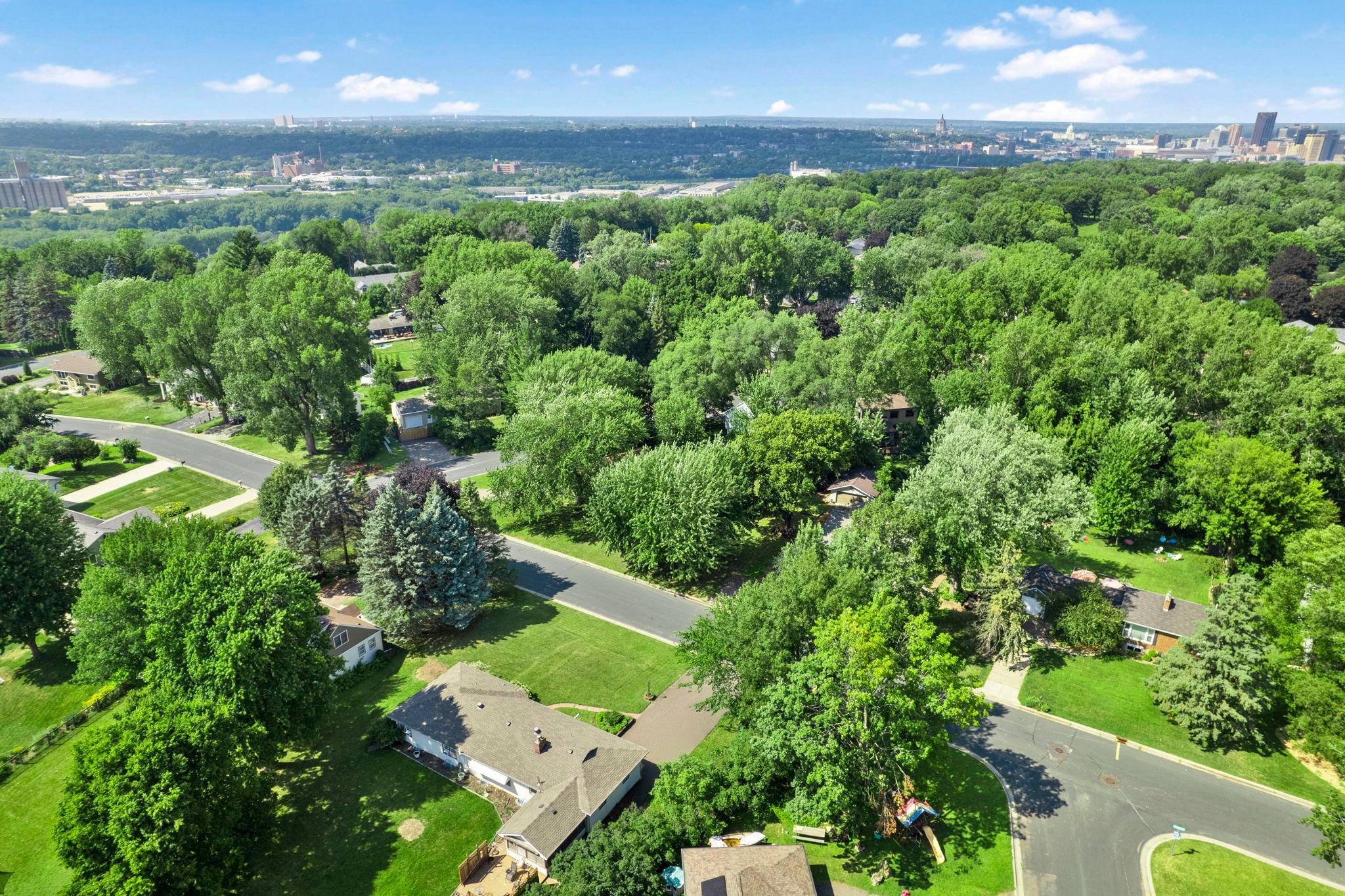 View of Residential at 545 Miriam Street, Mendota Heights MN 55118, Mendota Heights (41 of 47) - Mike Wilen | Minnesota Team Real Estate