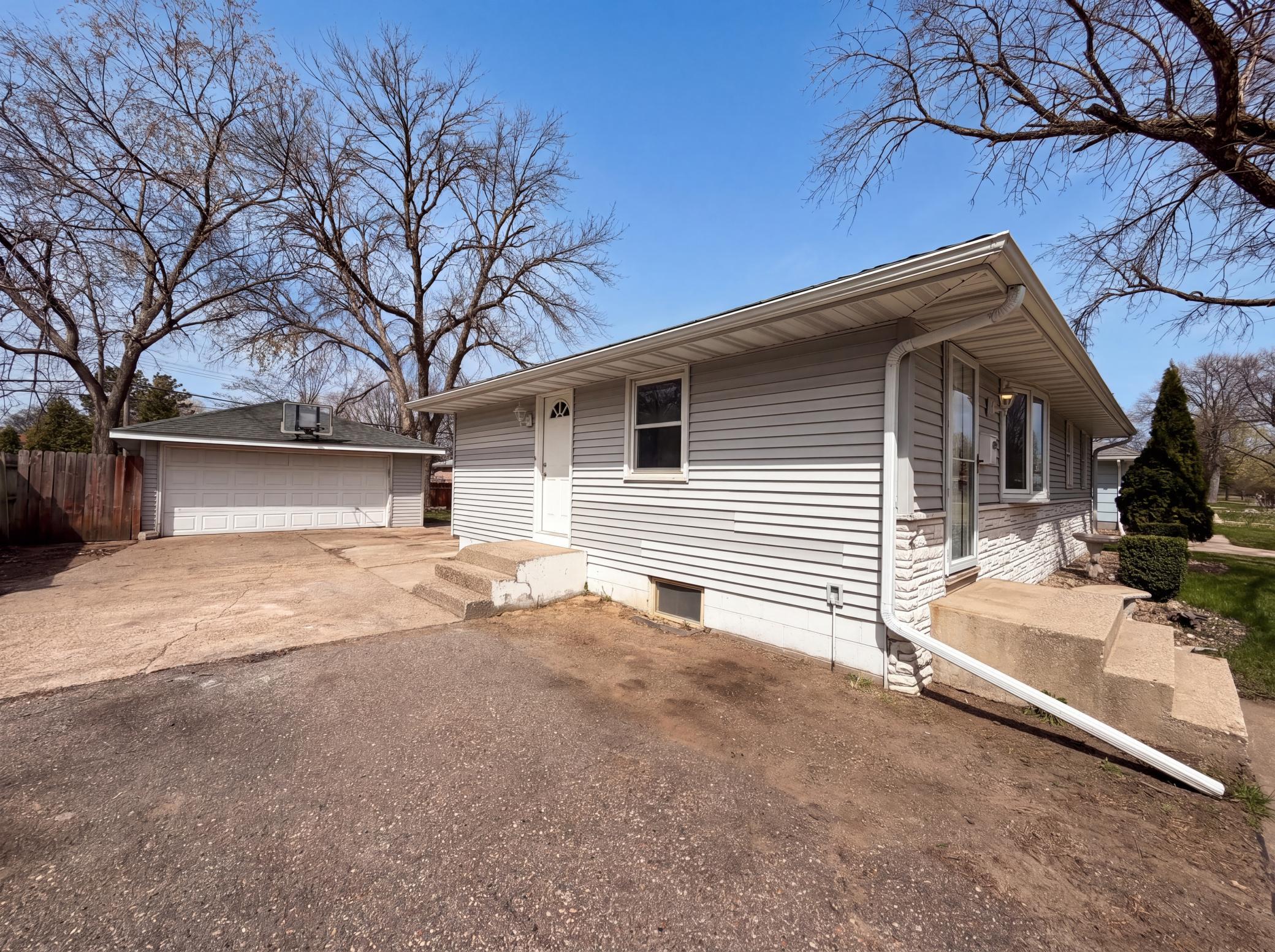 View of Residential at 6319 Perry Avenue, Brooklyn Center MN 55429, Brooklyn Center (22 of 24) - Mike Wilen | Minnesota Team Real Estate