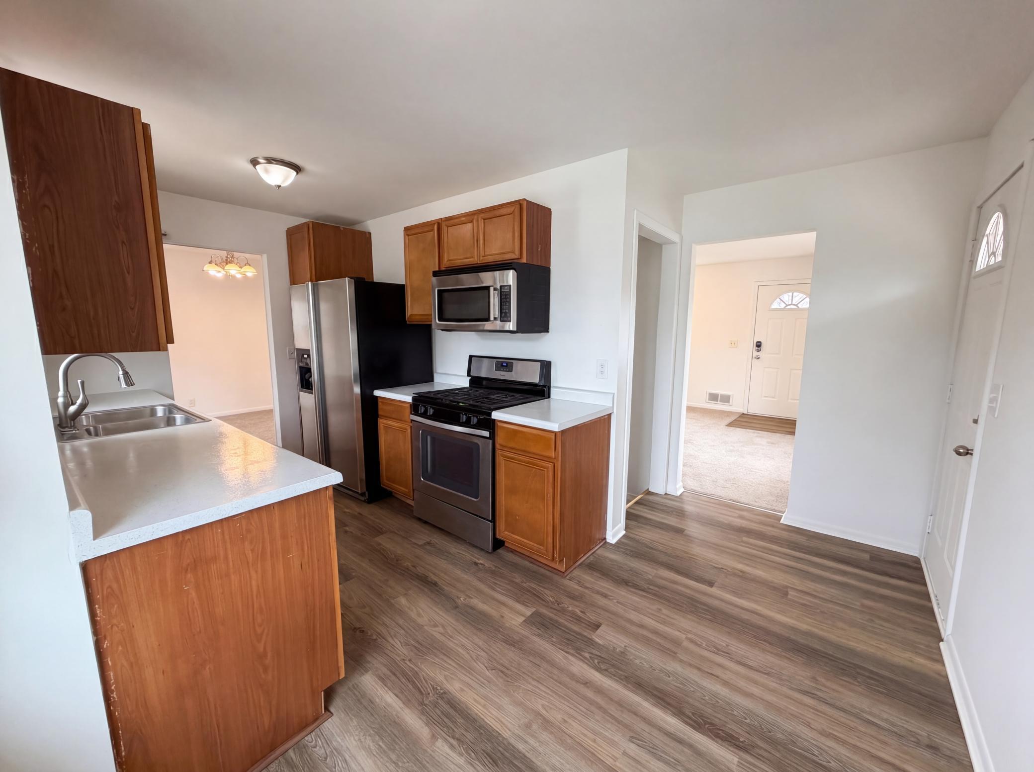 View of Residential at 6319 Perry Avenue, Brooklyn Center MN 55429, Brooklyn Center (17 of 24) - Mike Wilen | Minnesota Team Real Estate