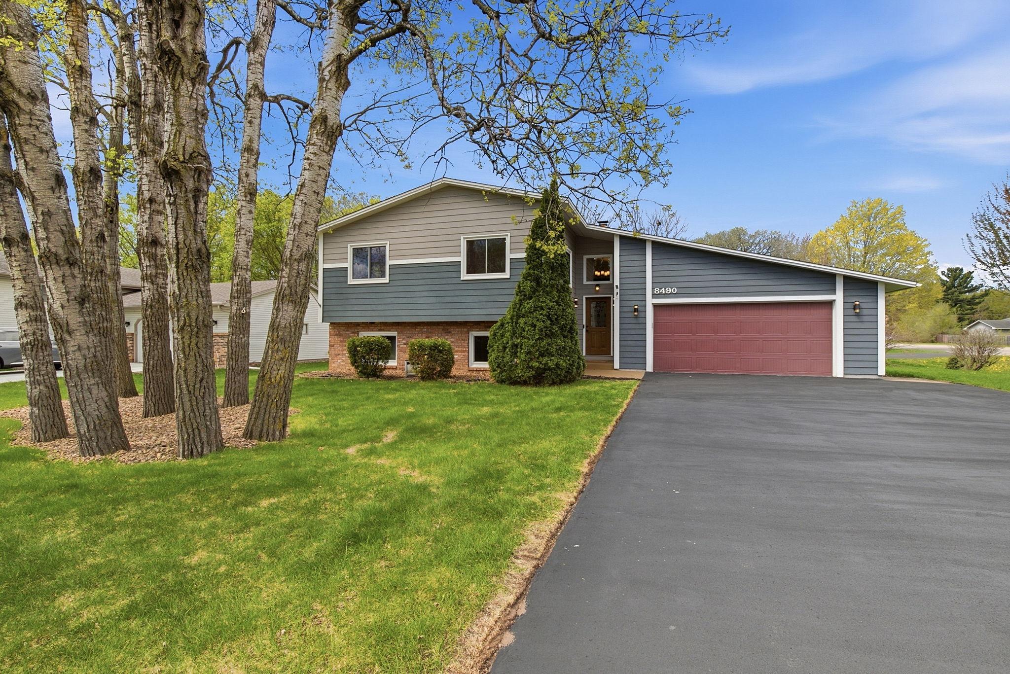 View of Residential at 8490 Knollwood Drive, Mounds View MN 55112, Mounds View - Mike Wilen | Minnesota Team Real Estate