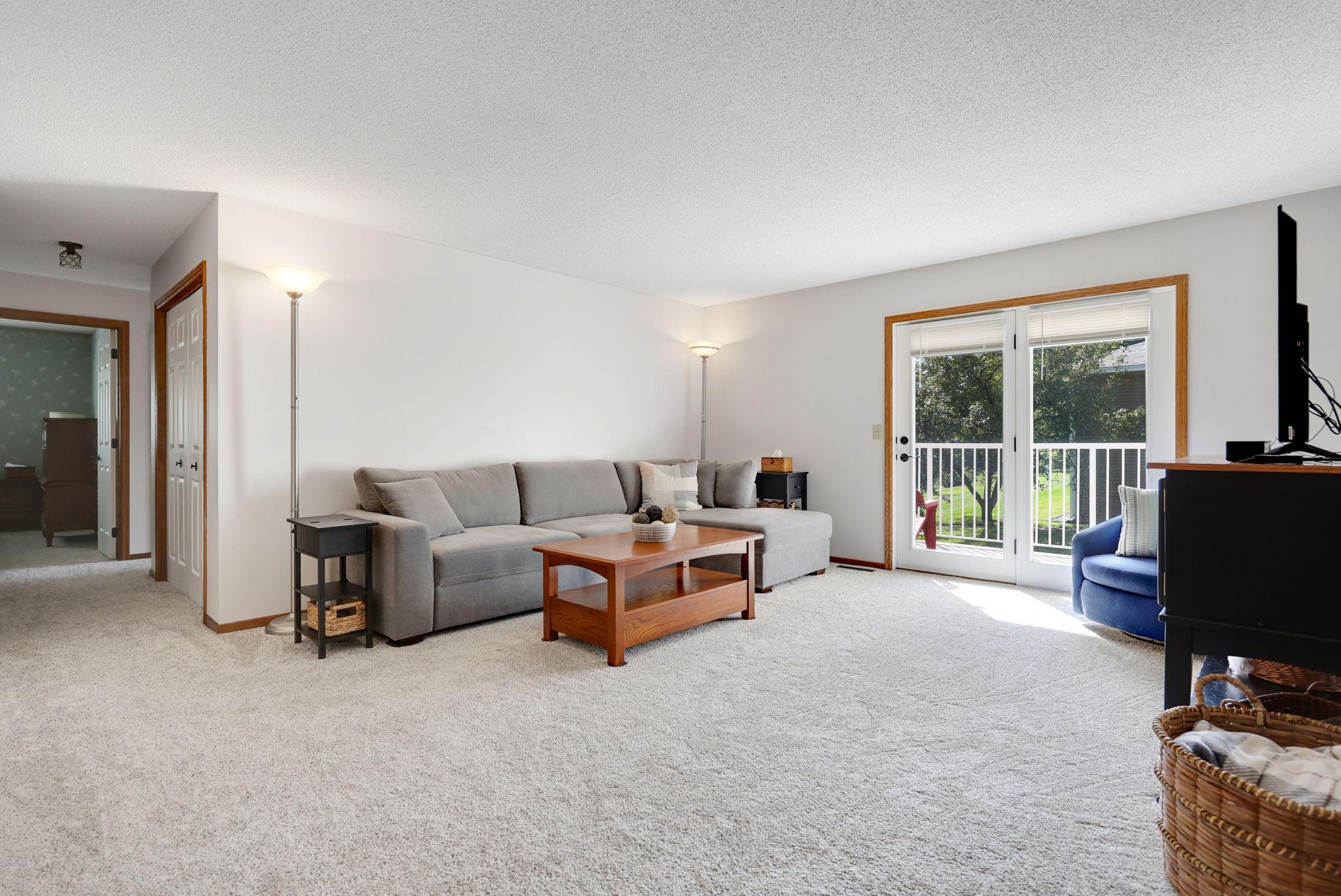 View of Residential at 1827 County Rd. E #18, White Bear Lake MN 55110, White Bear Lake (4 of 23) - Mike Wilen | Minnesota Team Real Estate