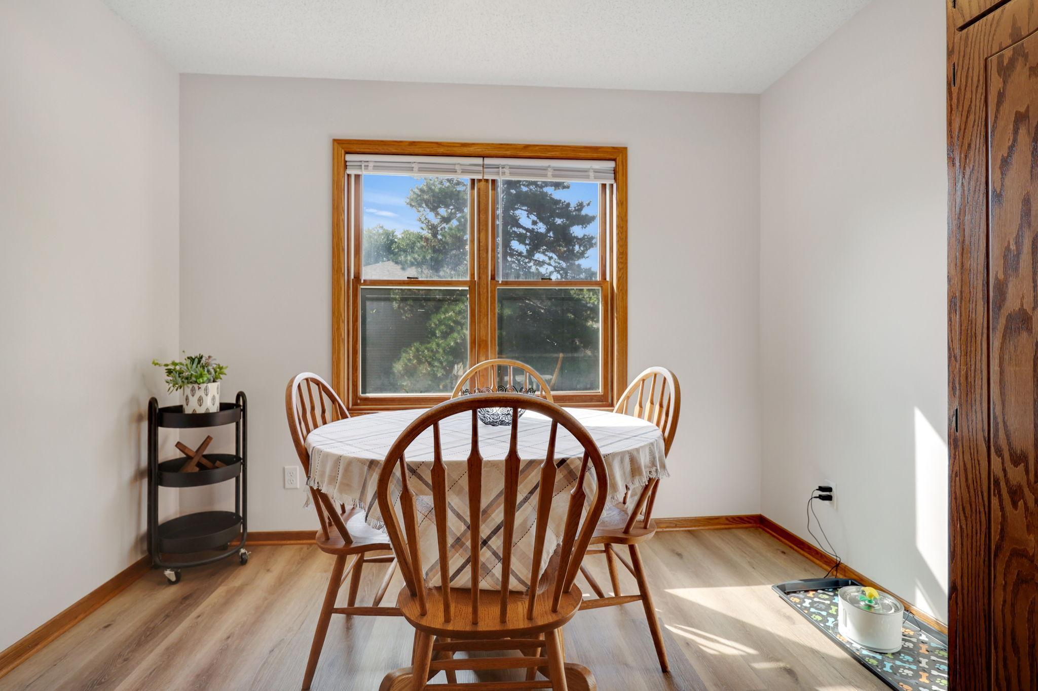 View of Residential at 1827 County Rd. E #18, White Bear Lake MN 55110, White Bear Lake (7 of 23) - Mike Wilen | Minnesota Team Real Estate