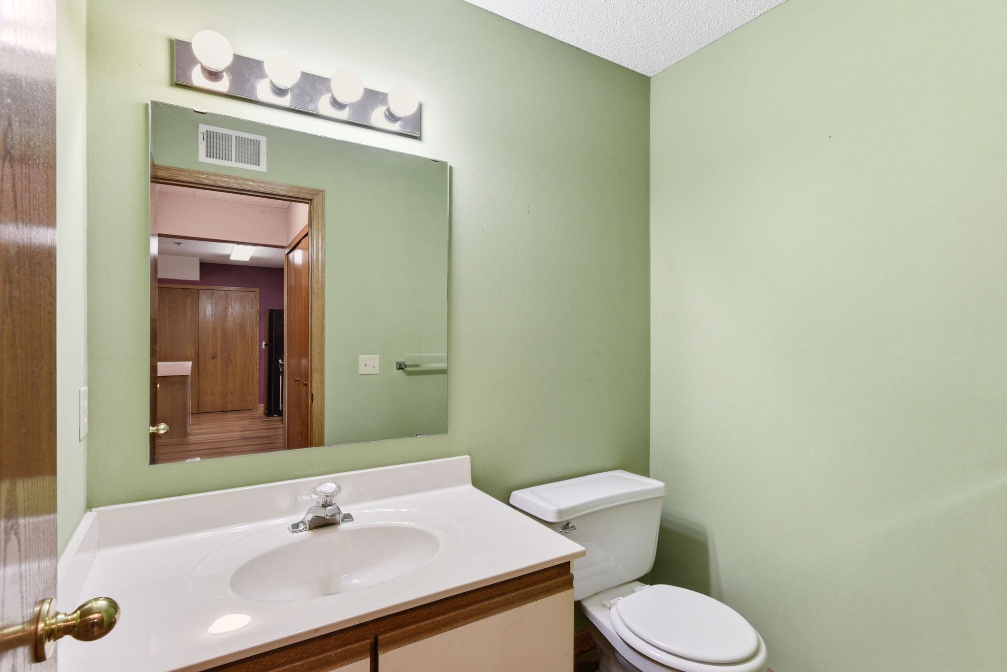 View of Residential at 2565 Lockwood Drive #108, Mendota Heights MN 55120, Mendota Heights (19 of 34) - Mike Wilen | Minnesota Team Real Estate