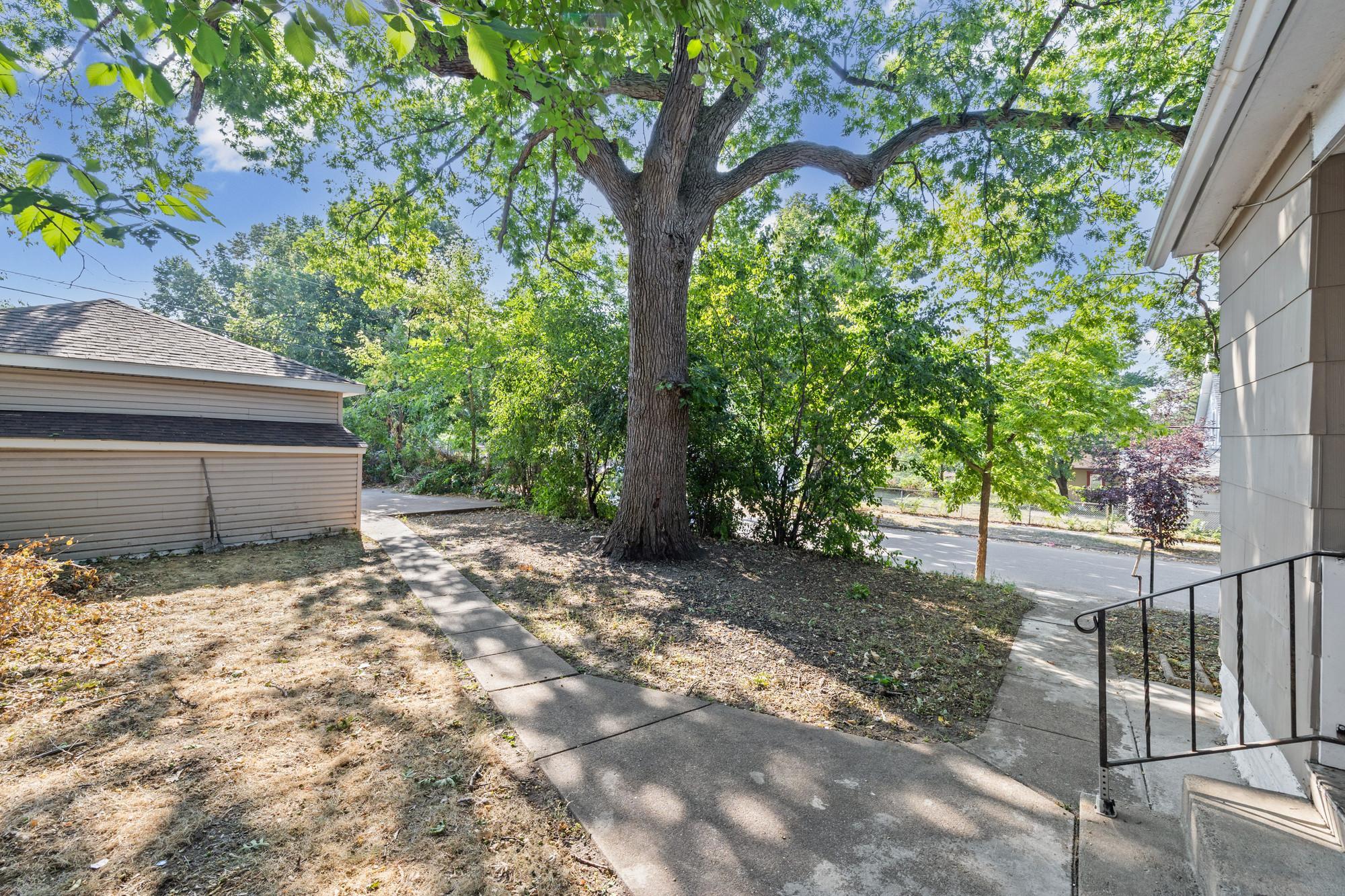 View of Residential at 3400 Aldrich Avenue, Minneapolis MN 55412, Minneapolis (35 of 43) - Mike Wilen | Minnesota Team Real Estate