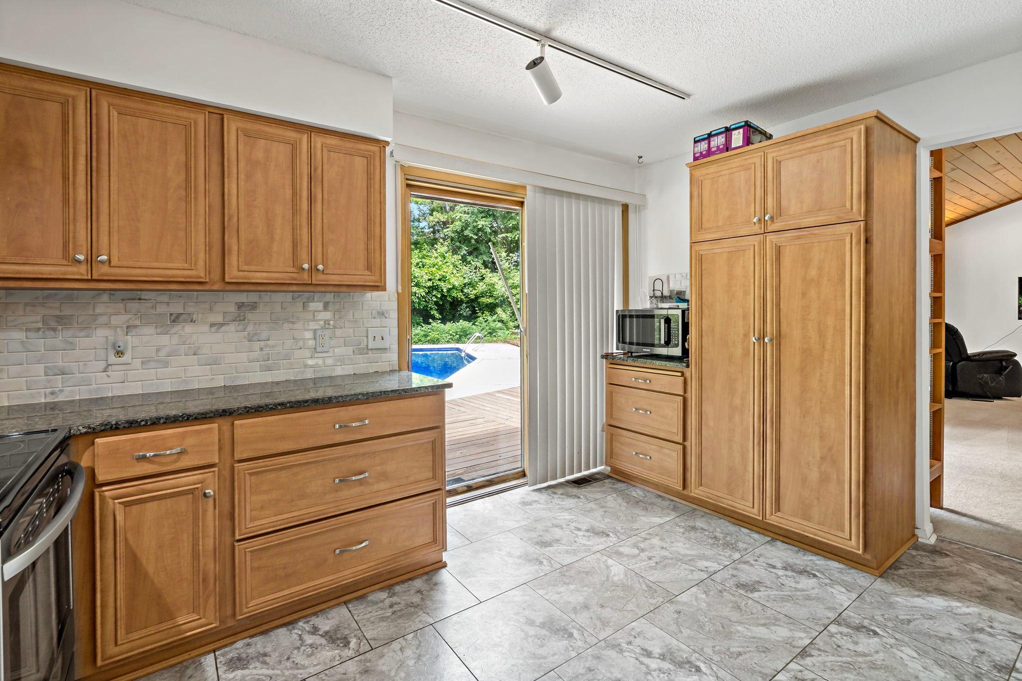 View of Residential at 15024 Highland Trail, Minnetonka MN 55345, Minnetonka (11 of 23) - Mike Wilen | Minnesota Team Real Estate