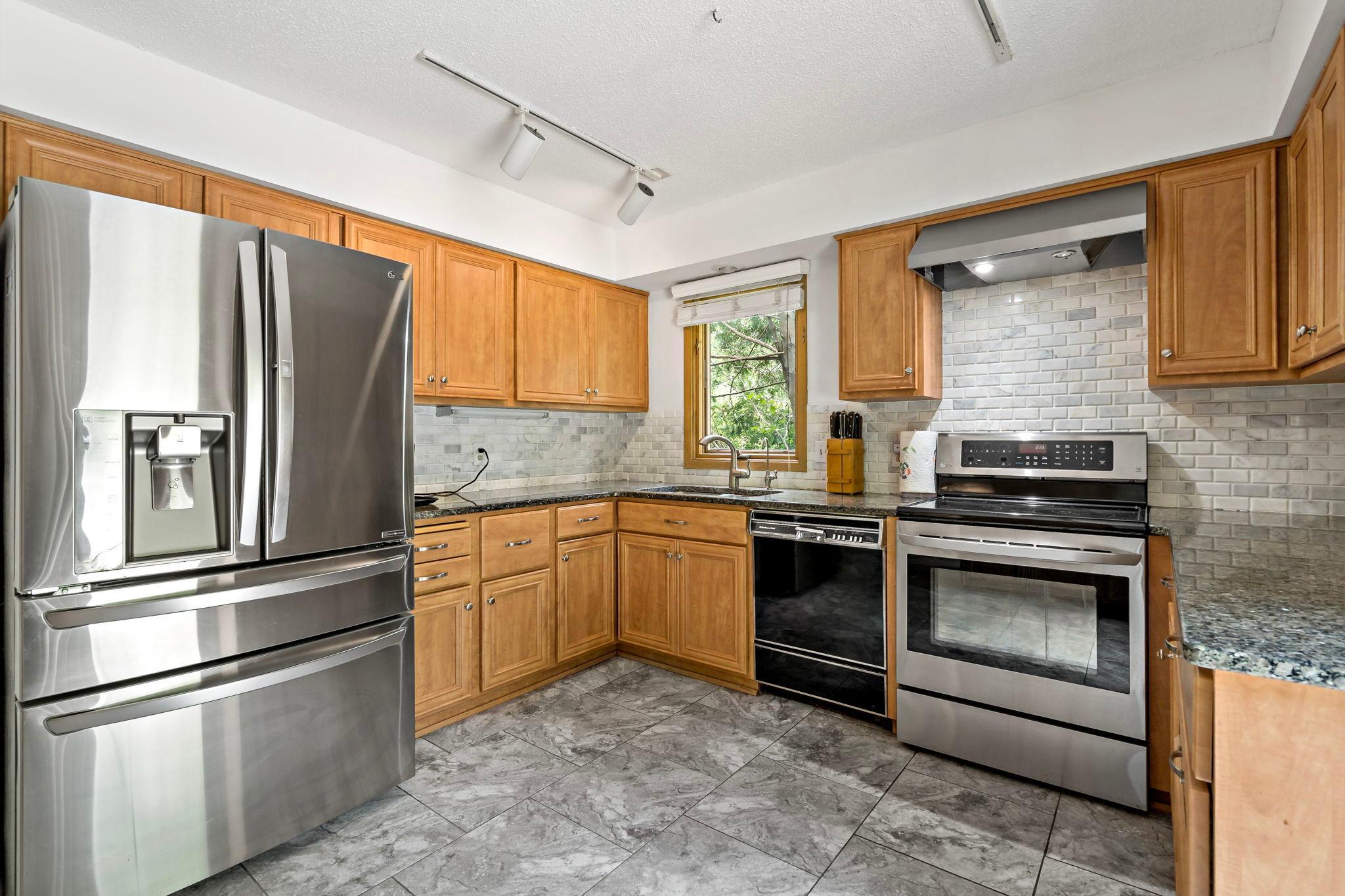 View of Residential at 15024 Highland Trail, Minnetonka MN 55345, Minnetonka (10 of 23) - Mike Wilen | Minnesota Team Real Estate