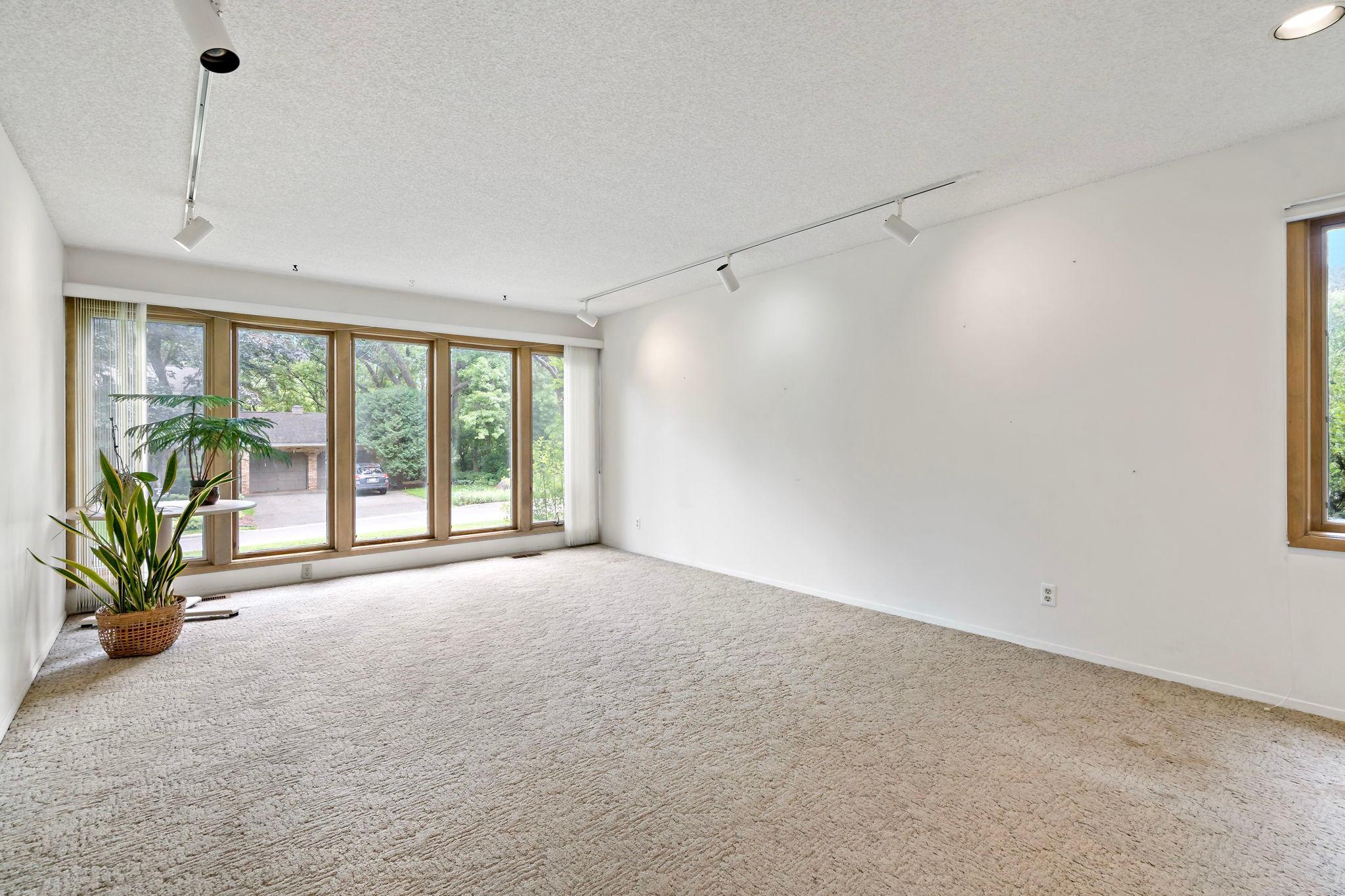 View of Residential at 15024 Highland Trail, Minnetonka MN 55345, Minnetonka (5 of 23) - Mike Wilen | Minnesota Team Real Estate