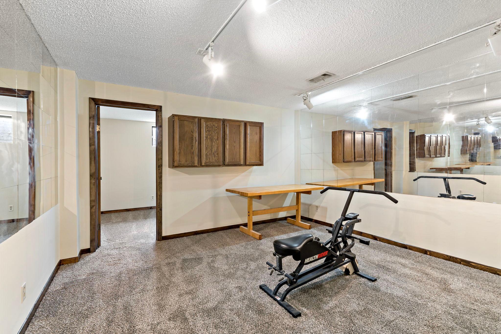 View of Residential at 15024 Highland Trail, Minnetonka MN 55345, Minnetonka (20 of 23) - Mike Wilen | Minnesota Team Real Estate