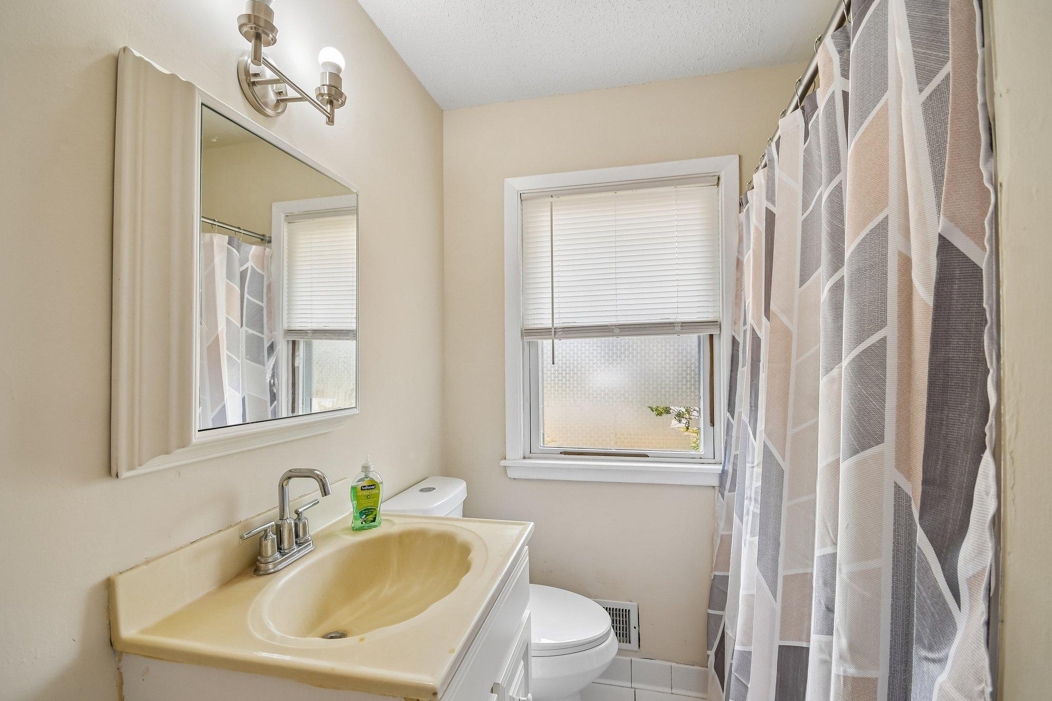 View of Residential at 5324 Emerson Avenue, Brooklyn Center MN 55430, Brooklyn Center (9 of 37) - Mike Wilen | Minnesota Team Real Estate