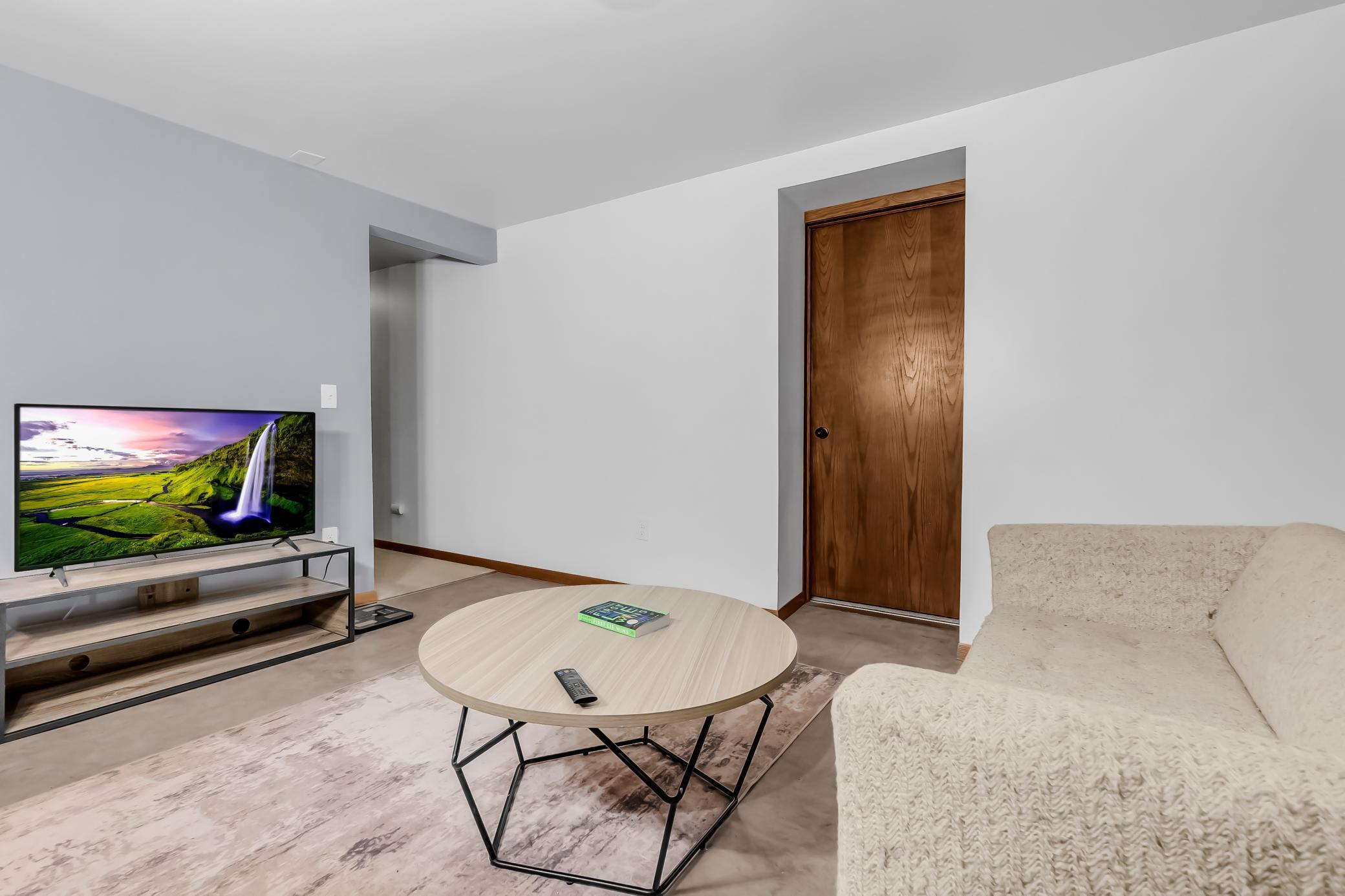 View of Residential at 4354 Upton Avenue, Minneapolis MN 55412, Minneapolis (25 of 38) - Mike Wilen | Minnesota Team Real Estate