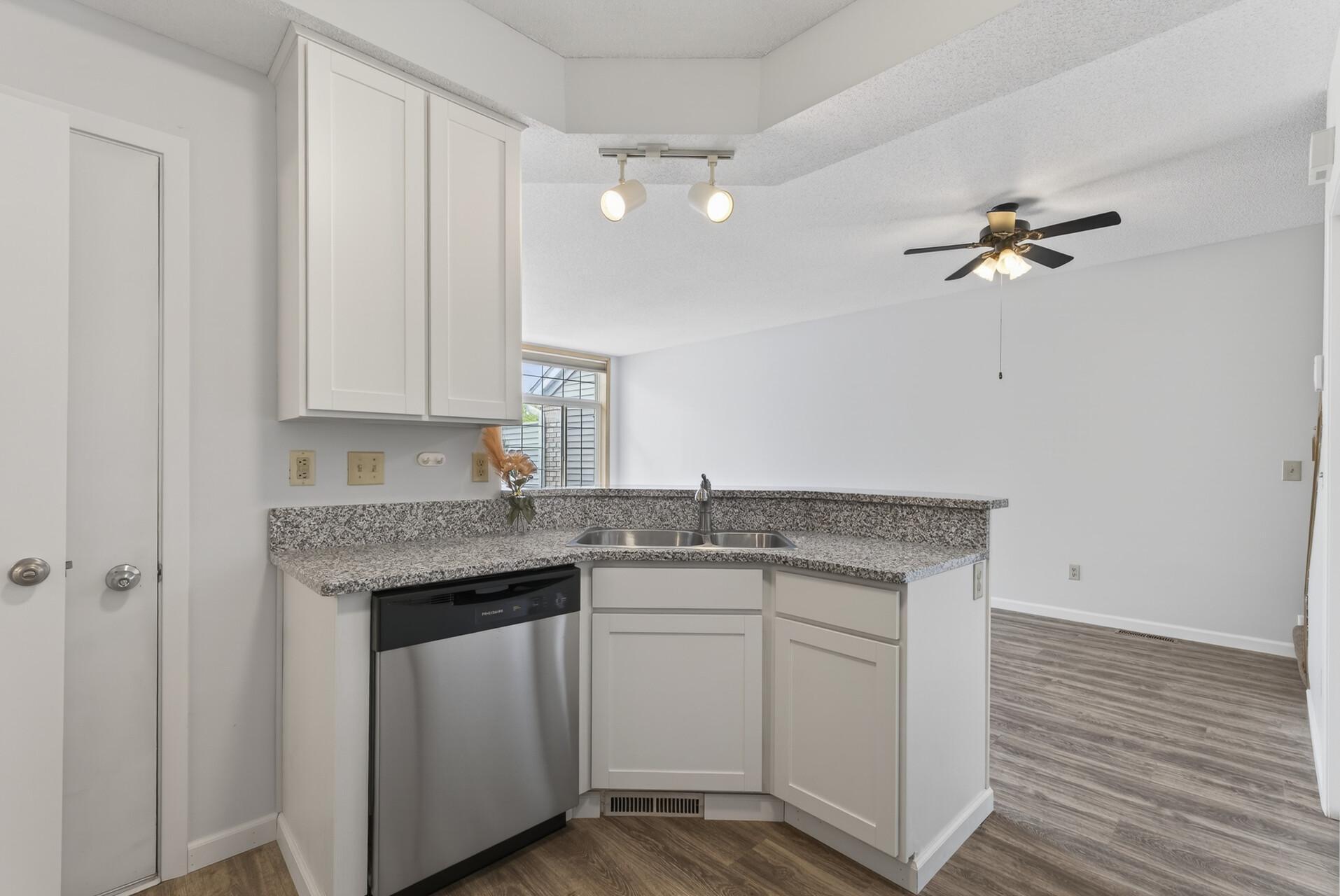 View of Residential at 9249 Troon Court, Woodbury MN 55125, Woodbury (17 of 28) - Mike Wilen | Minnesota Team Real Estate