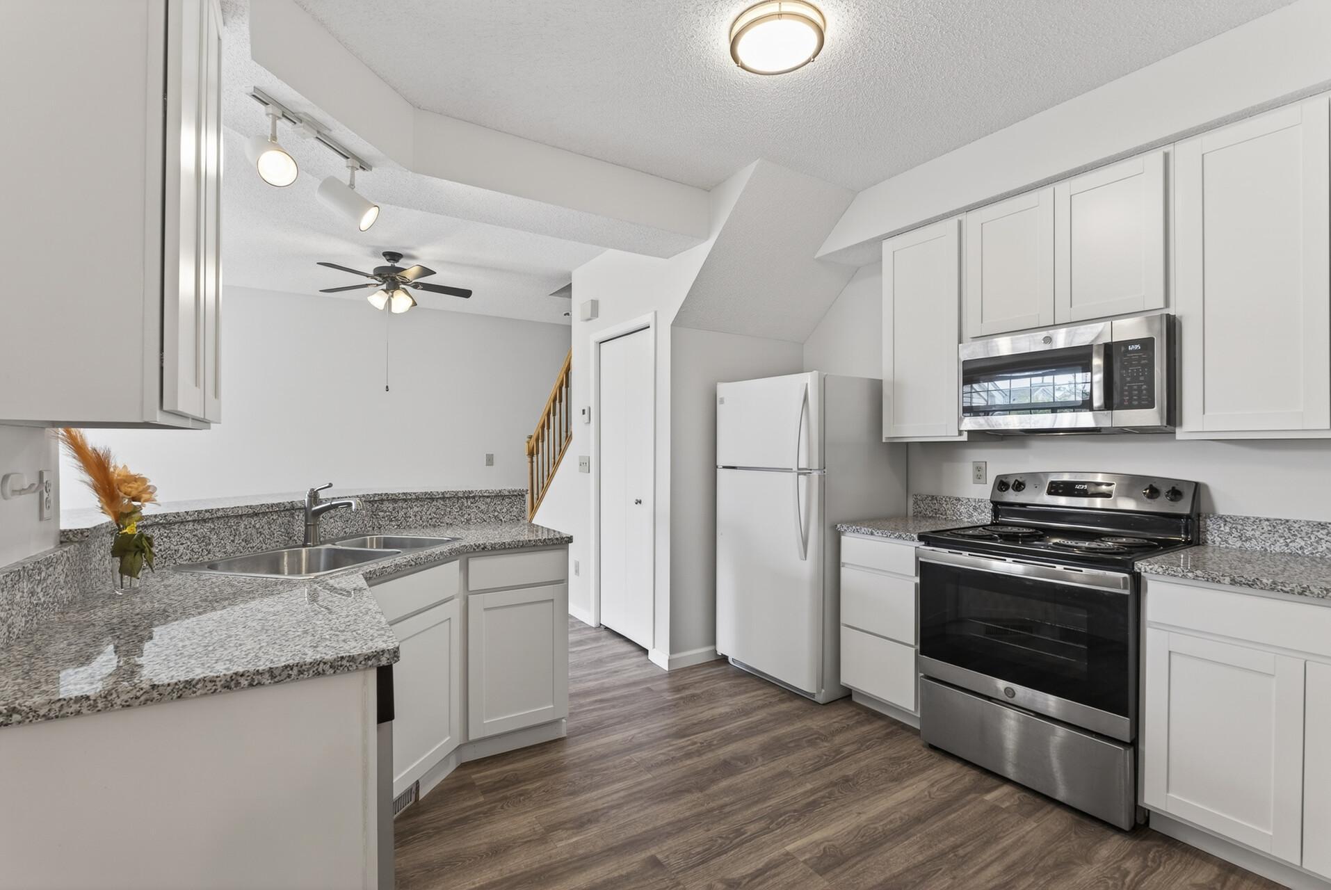 View of Residential at 9249 Troon Court, Woodbury MN 55125, Woodbury (15 of 28) - Mike Wilen | Minnesota Team Real Estate