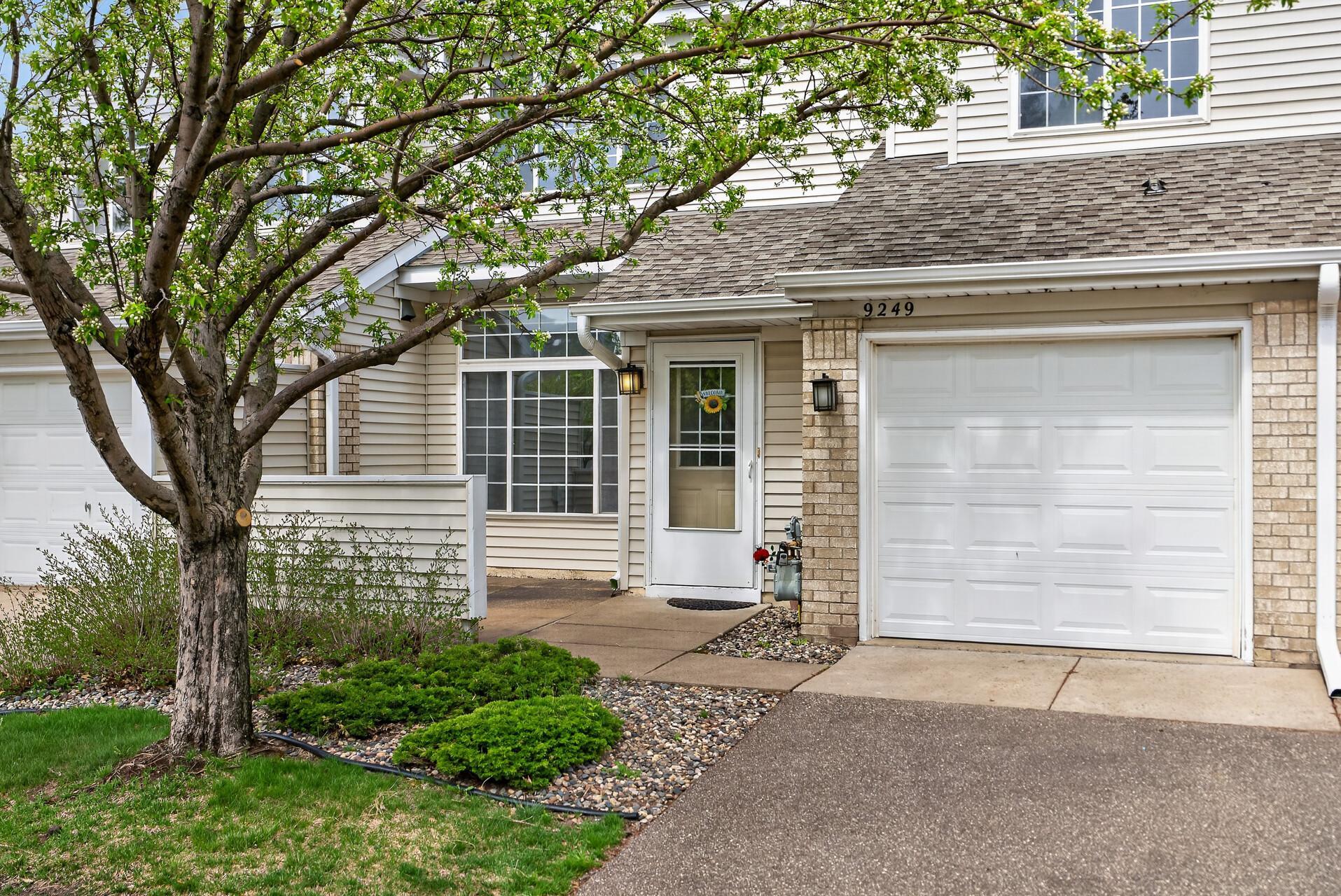 View of Residential at 9249 Troon Court, Woodbury MN 55125, Woodbury (3 of 28) - Mike Wilen | Minnesota Team Real Estate