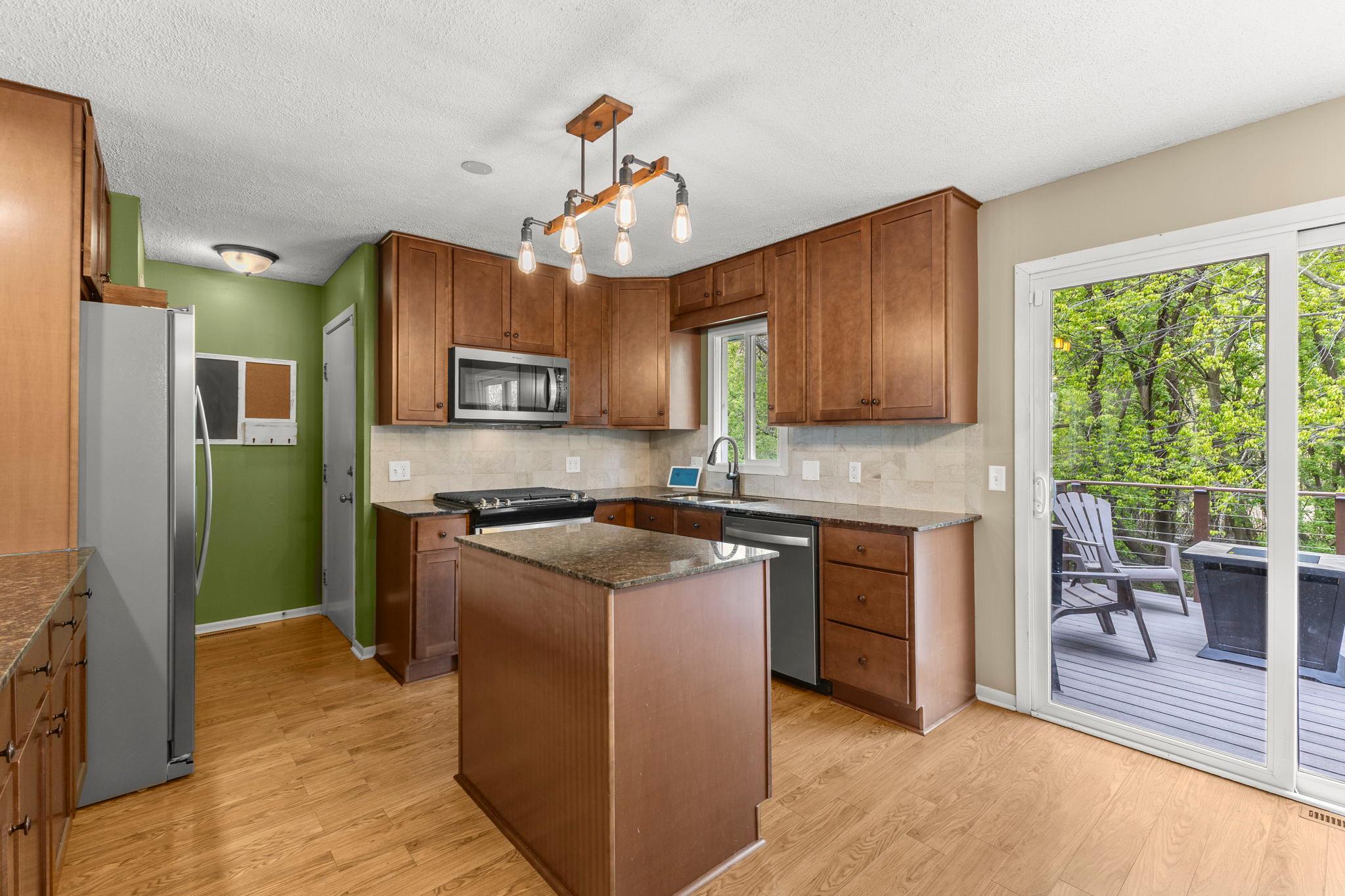 View of Residential at 7501 82nd Avenue, Brooklyn Park MN 55445, Brooklyn Park (4 of 26) - Mike Wilen | Minnesota Team Real Estate