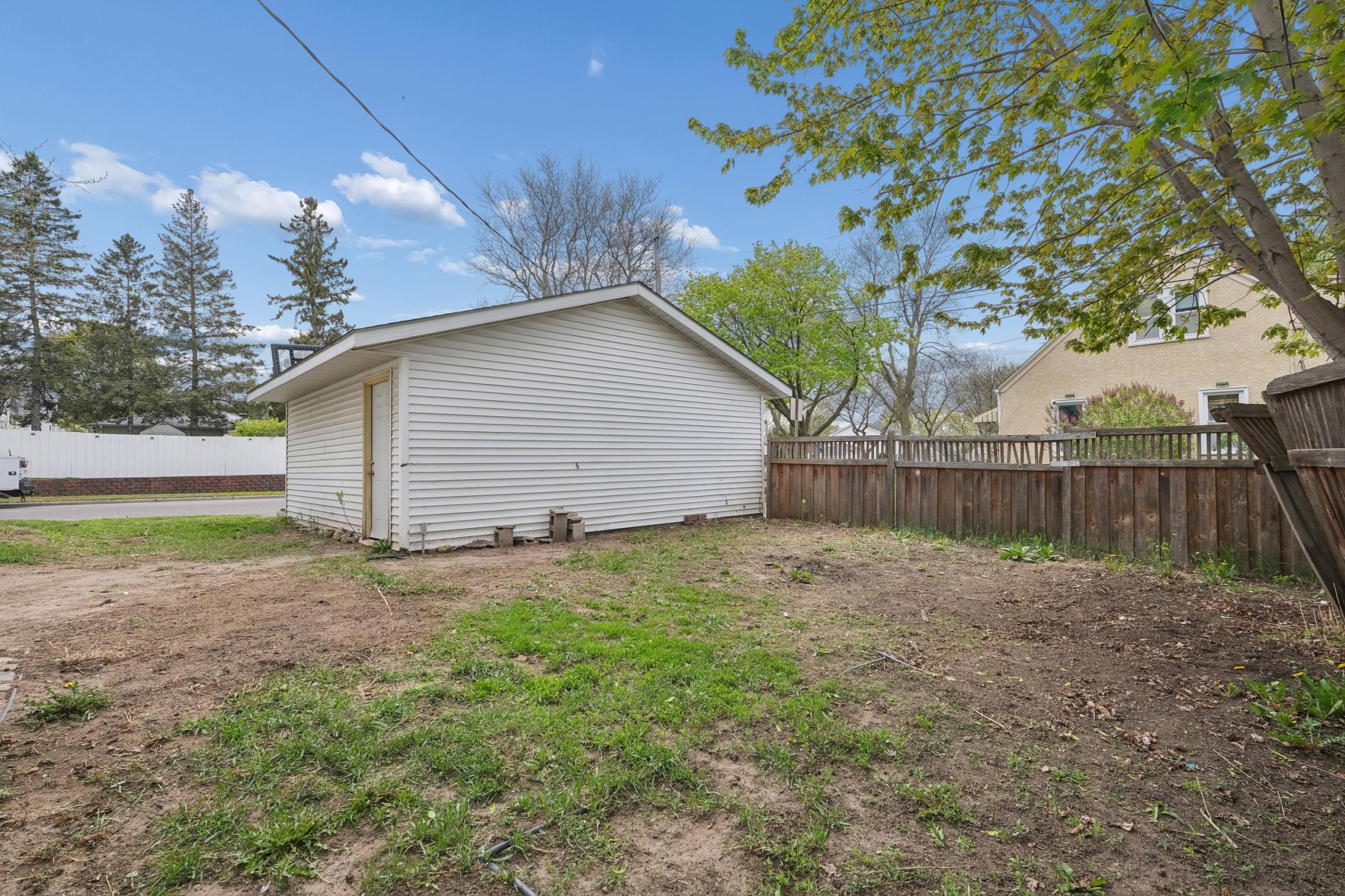 View of Residential at 1381 White Bear Avenue, Saint Paul MN 55106, Saint Paul (19 of 19) - Mike Wilen | Minnesota Team Real Estate