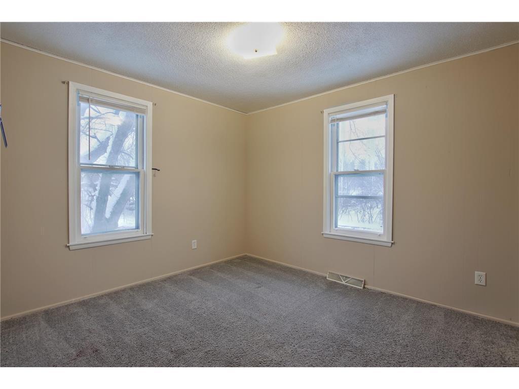 View of Residential at 1381 White Bear Avenue, Saint Paul MN 55106, Saint Paul (15 of 19) - Mike Wilen | Minnesota Team Real Estate
