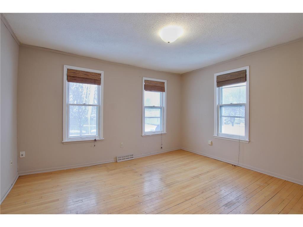 View of Residential at 1381 White Bear Avenue, Saint Paul MN 55106, Saint Paul (13 of 19) - Mike Wilen | Minnesota Team Real Estate