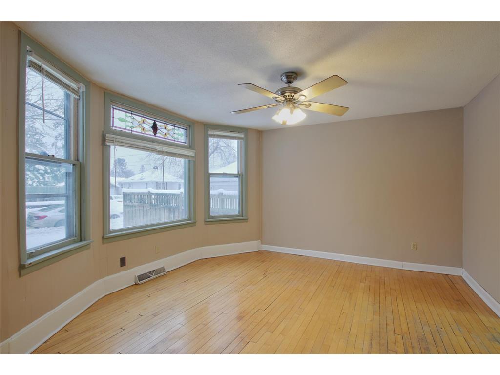 View of Residential at 1381 White Bear Avenue, Saint Paul MN 55106, Saint Paul (10 of 19) - Mike Wilen | Minnesota Team Real Estate