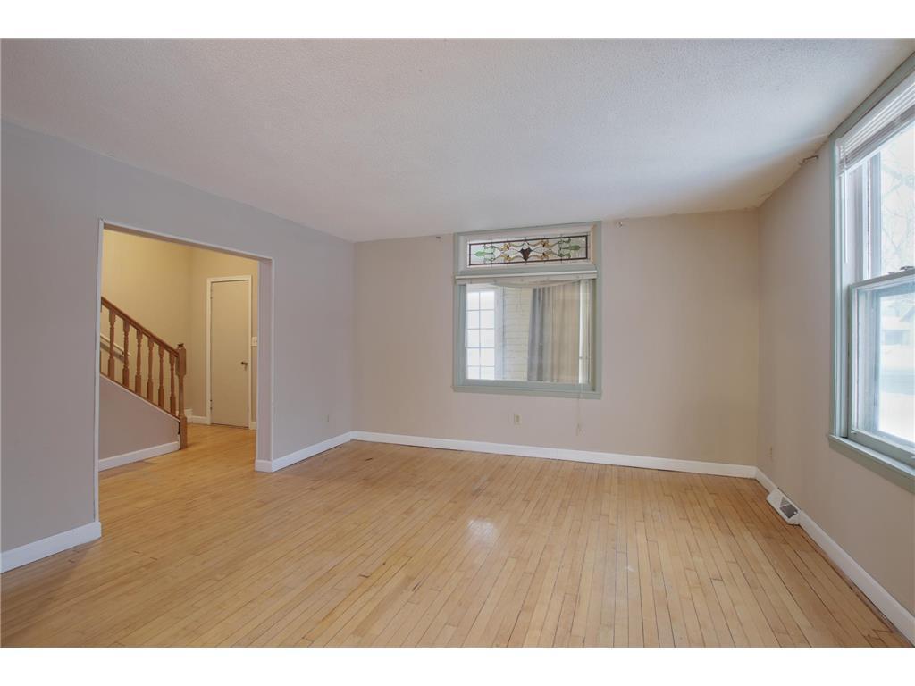 View of Residential at 1381 White Bear Avenue, Saint Paul MN 55106, Saint Paul (9 of 19) - Mike Wilen | Minnesota Team Real Estate