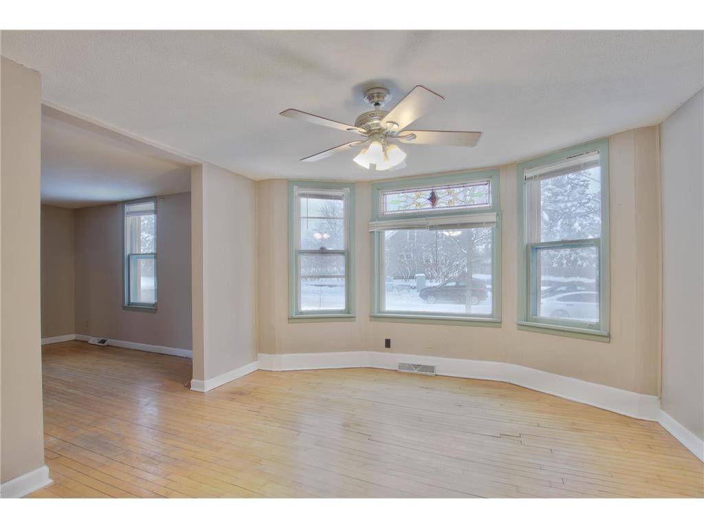 View of Residential at 1381 White Bear Avenue, Saint Paul MN 55106, Saint Paul (8 of 19) - Mike Wilen | Minnesota Team Real Estate