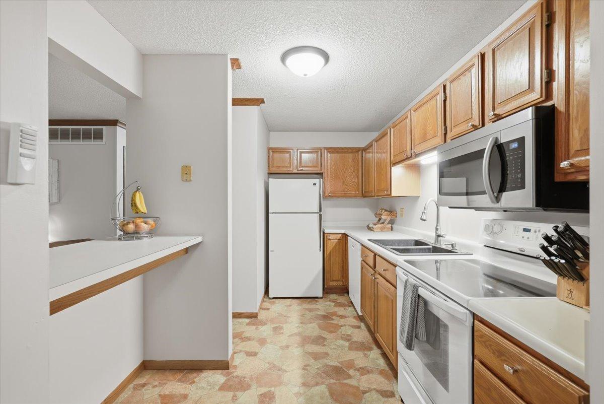 View of Residential at 1381 Berry Ridge Road #404, Eagan MN 55123, Eagan (7 of 25) - Mike Wilen | Minnesota Team Real Estate