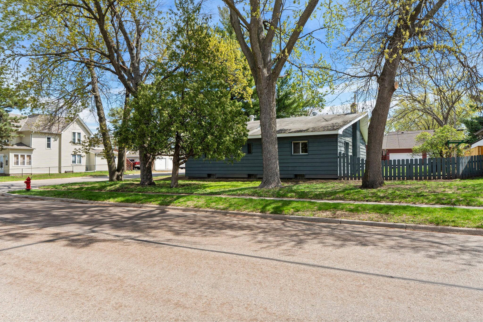 View of Residential at 687 4th Avenue, New Brighton MN 55112, New Brighton (5 of 67) - Mike Wilen | Minnesota Team Real Estate