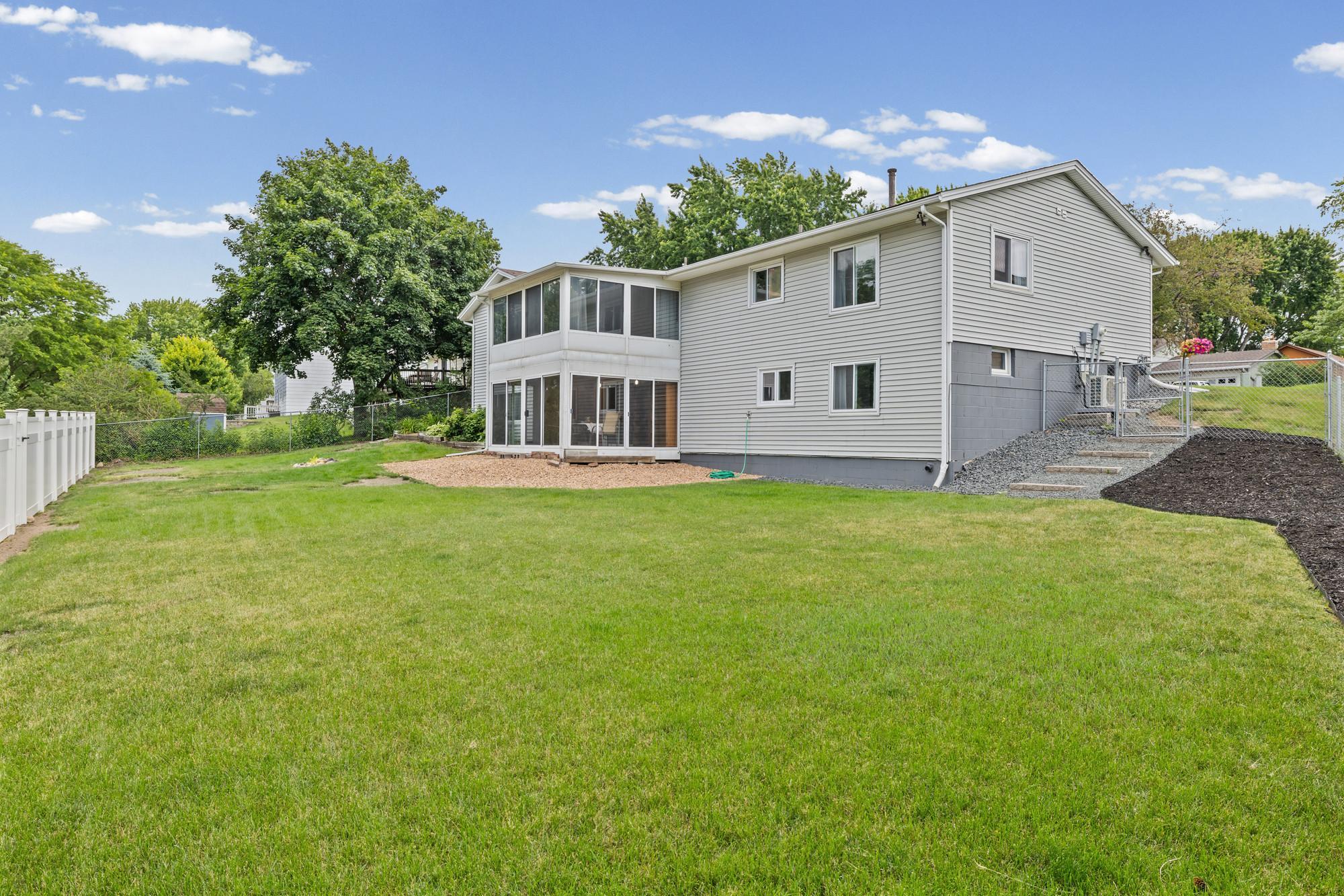 View of Residential at 13324 Lynn Avenue, Savage MN 55378, Savage (22 of 28) - Mike Wilen | Minnesota Team Real Estate
