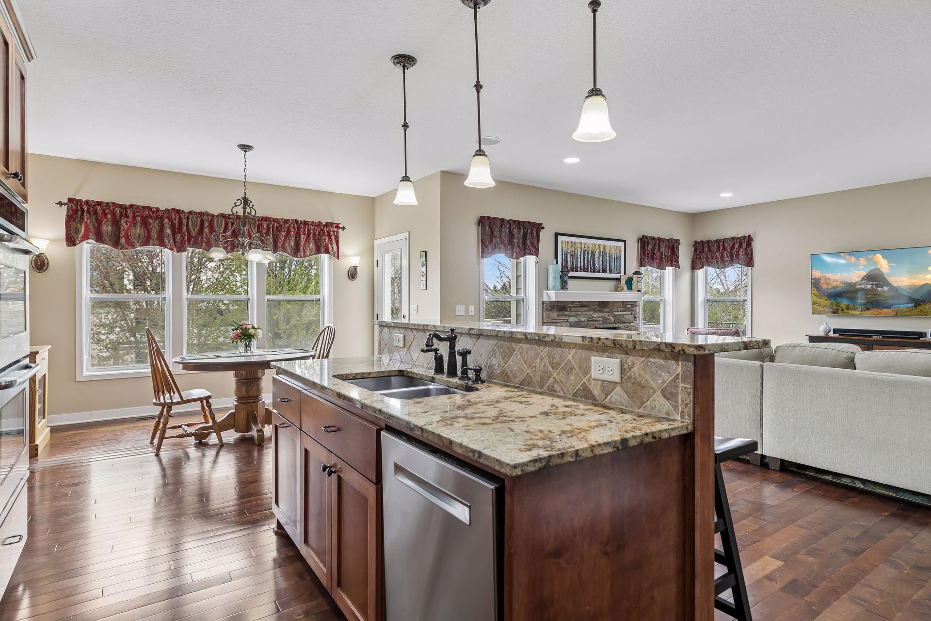 View of Residential at 2146 Vermillion Bay, Woodbury MN 55129, Woodbury (40 of 95) - Mike Wilen | Minnesota Team Real Estate