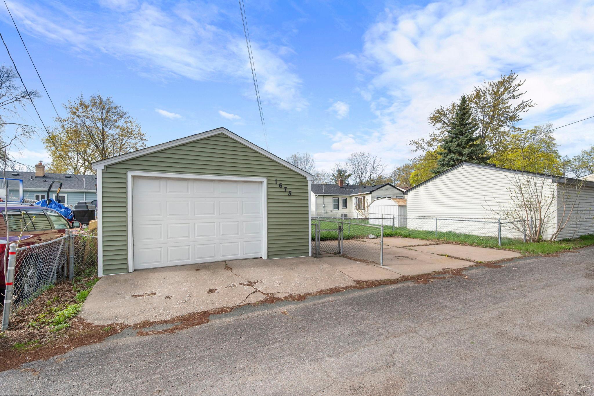 View of Residential at 1675 Iowa Avenue, Saint Paul MN 55106, Saint Paul (46 of 72) - Mike Wilen | Minnesota Team Real Estate