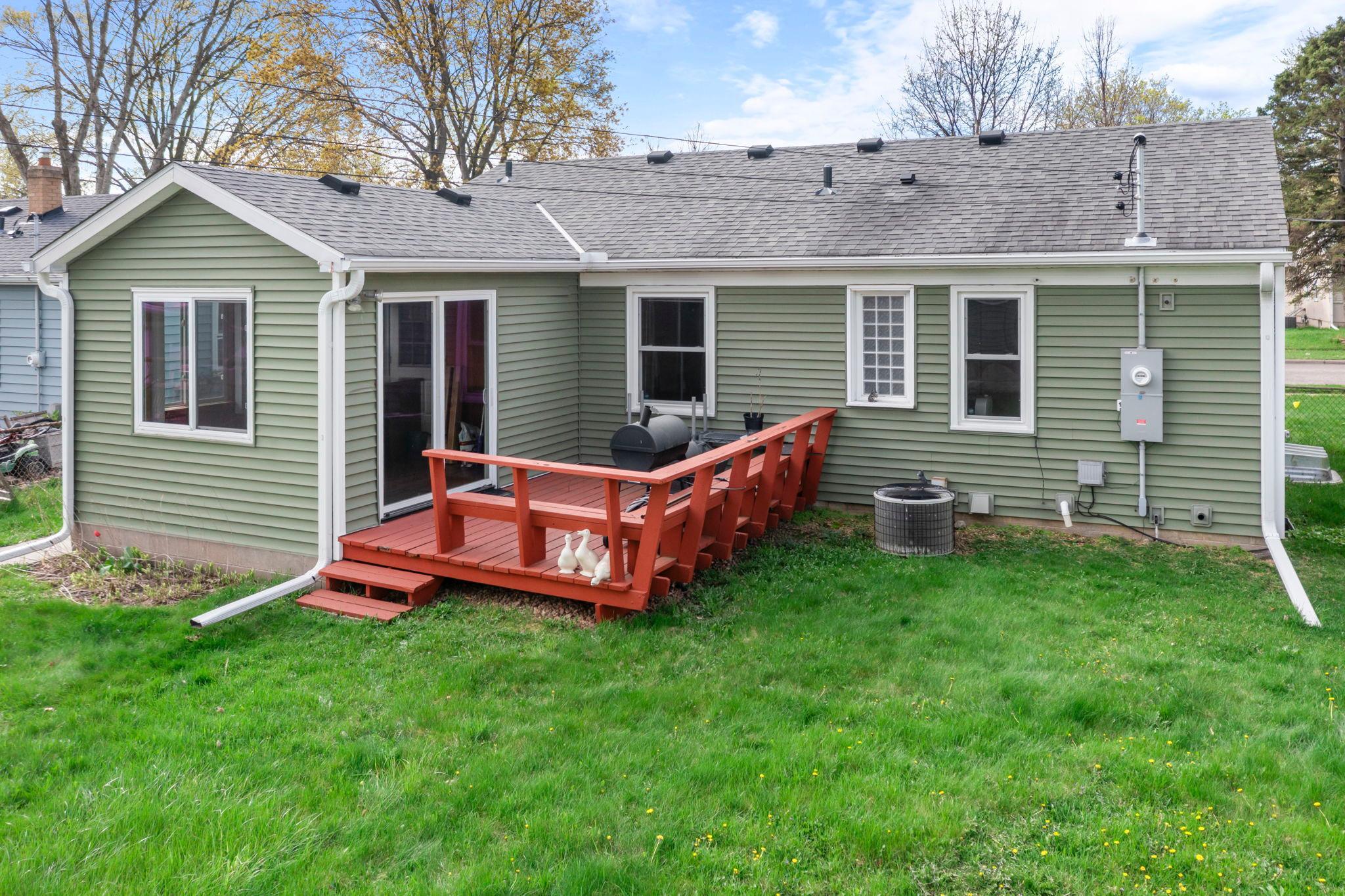 View of Residential at 1675 Iowa Avenue, Saint Paul MN 55106, Saint Paul (44 of 72) - Mike Wilen | Minnesota Team Real Estate
