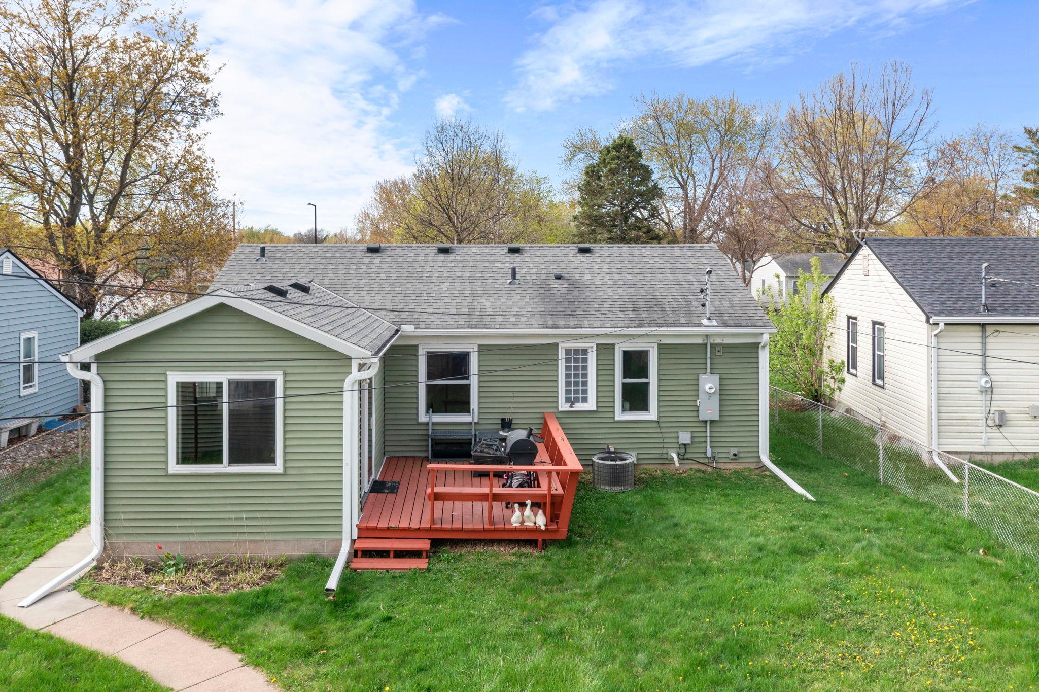 View of Residential at 1675 Iowa Avenue, Saint Paul MN 55106, Saint Paul (43 of 72) - Mike Wilen | Minnesota Team Real Estate