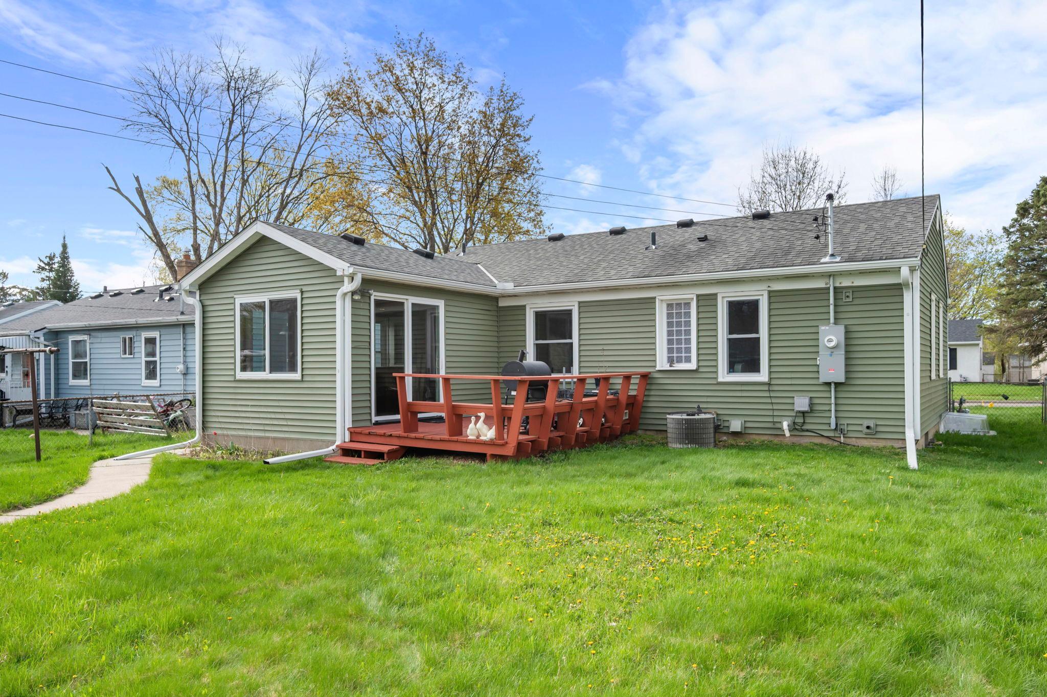 View of Residential at 1675 Iowa Avenue, Saint Paul MN 55106, Saint Paul (42 of 72) - Mike Wilen | Minnesota Team Real Estate
