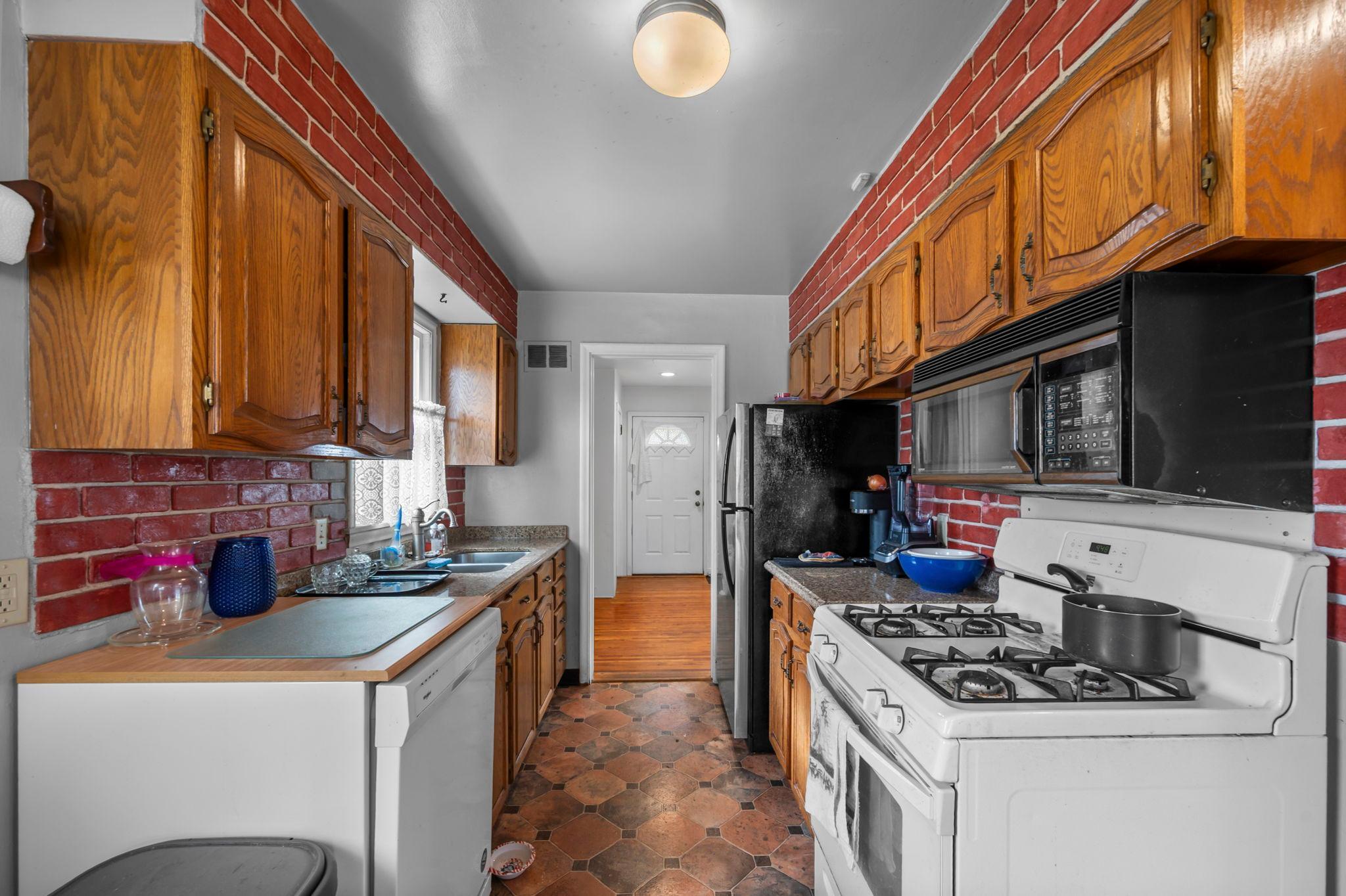 View of Residential at 1675 Iowa Avenue, Saint Paul MN 55106, Saint Paul (16 of 72) - Mike Wilen | Minnesota Team Real Estate