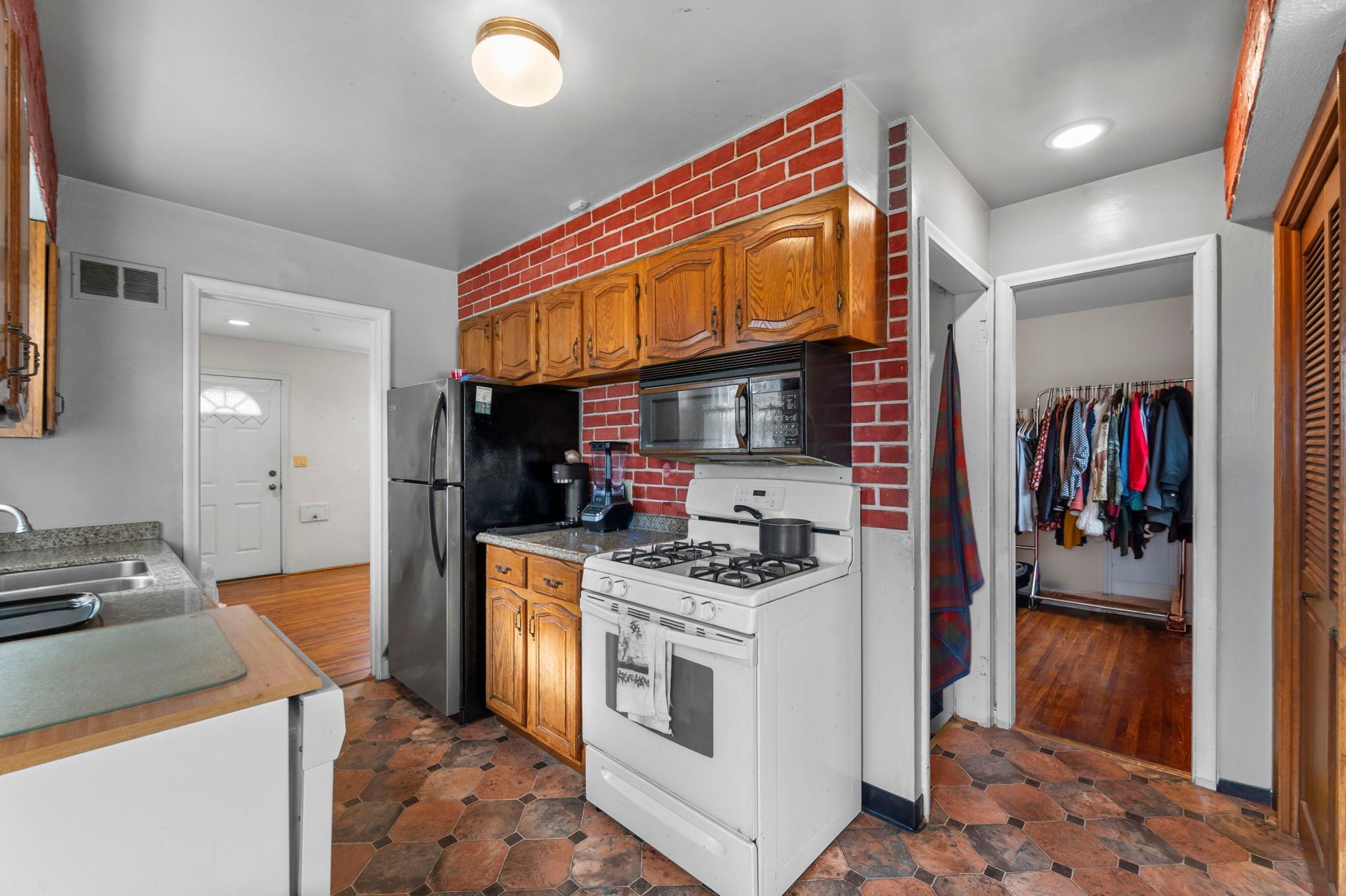 View of Residential at 1675 Iowa Avenue, Saint Paul MN 55106, Saint Paul (14 of 72) - Mike Wilen | Minnesota Team Real Estate
