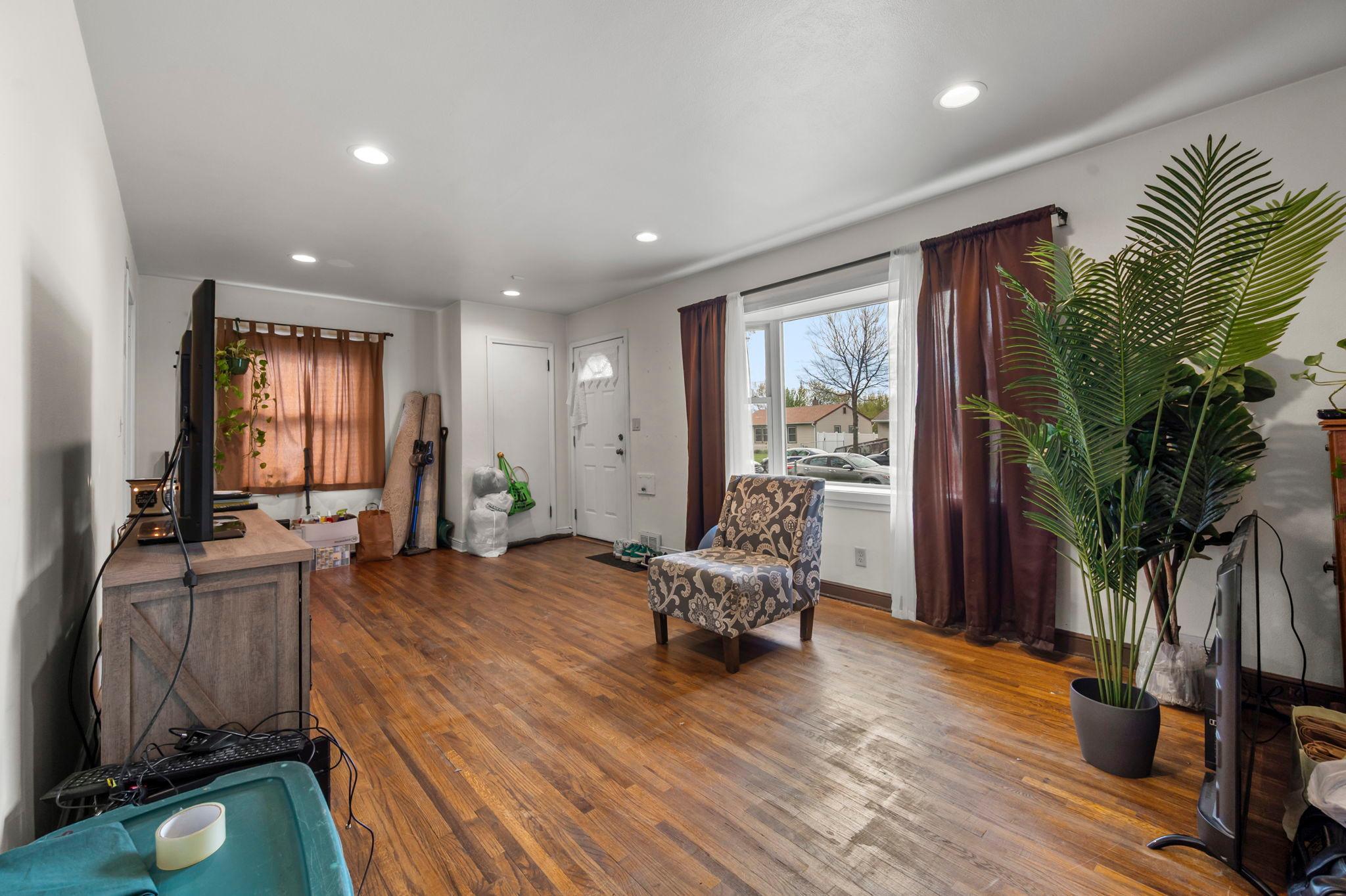 View of Residential at 1675 Iowa Avenue, Saint Paul MN 55106, Saint Paul (11 of 72) - Mike Wilen | Minnesota Team Real Estate