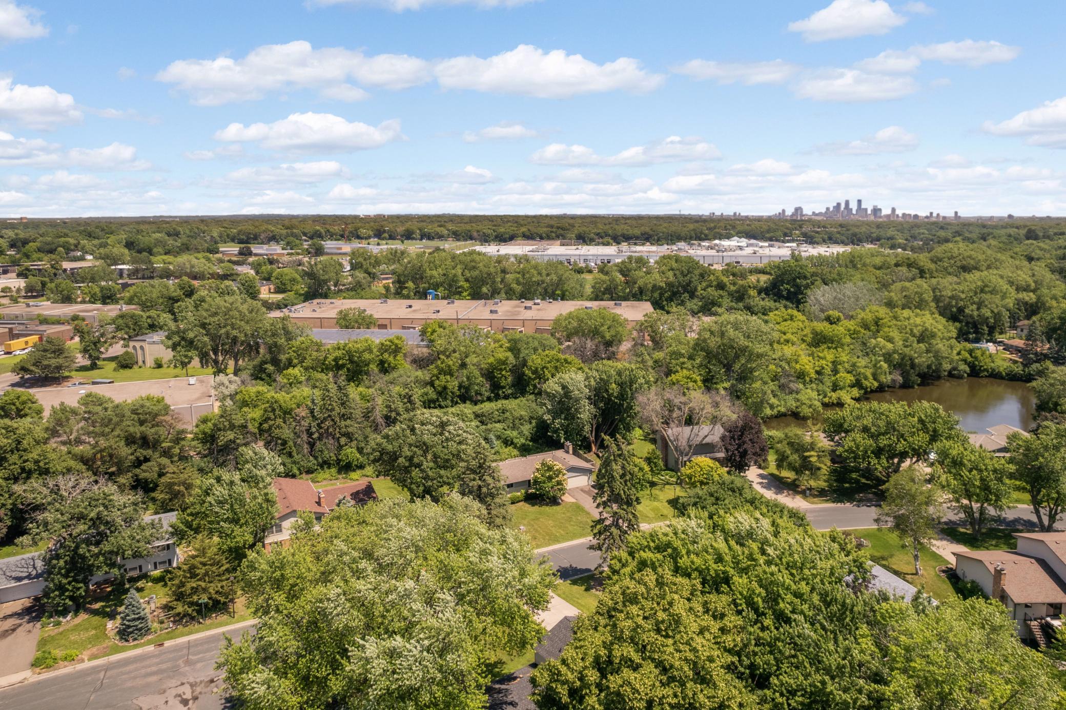 View of Residential at 2080 Kelly Drive, Golden Valley MN 55427, Golden Valley (60 of 70) - Mike Wilen | Minnesota Team Real Estate