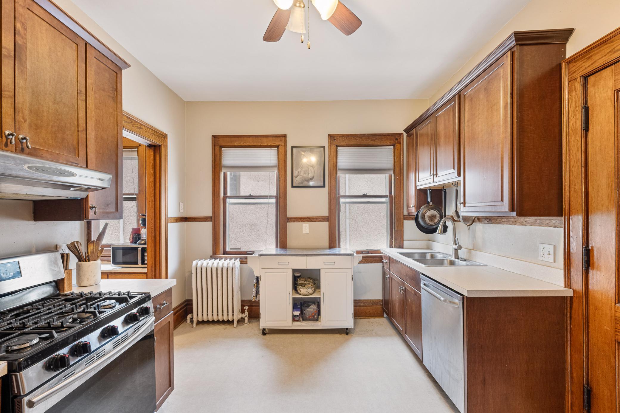 View of Residential Income at 1915 Fremont Avenue, Minneapolis MN 55403, Minneapolis (41 of 78) - Mike Wilen | Minnesota Team Real Estate