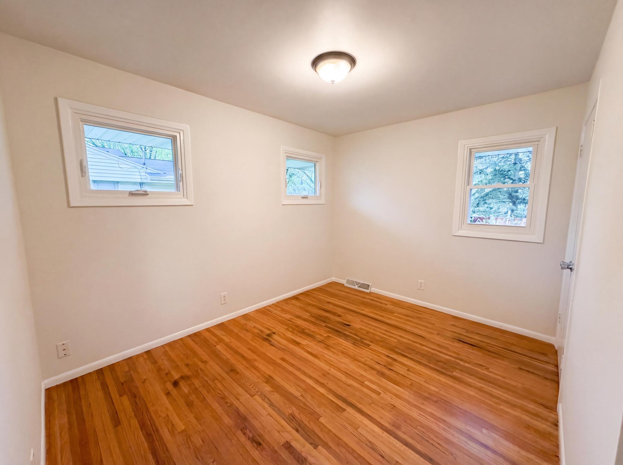 View of Residential at 2807 Ohenry Road, Brooklyn Center MN 55430, Brooklyn Center (4 of 21) - Mike Wilen | Minnesota Team Real Estate