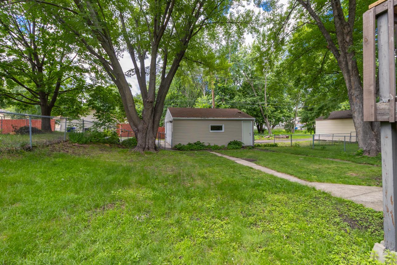 View of Residential at 1557 Dale Street, Saint Paul MN 55117, Saint Paul (23 of 25) - Mike Wilen | Minnesota Team Real Estate
