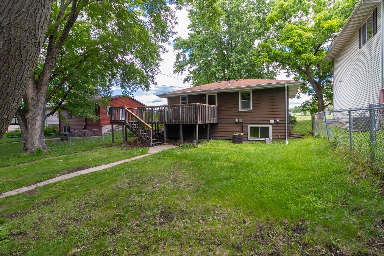 View of Residential at 1557 Dale Street, Saint Paul MN 55117, Saint Paul (22 of 25) - Mike Wilen | Minnesota Team Real Estate