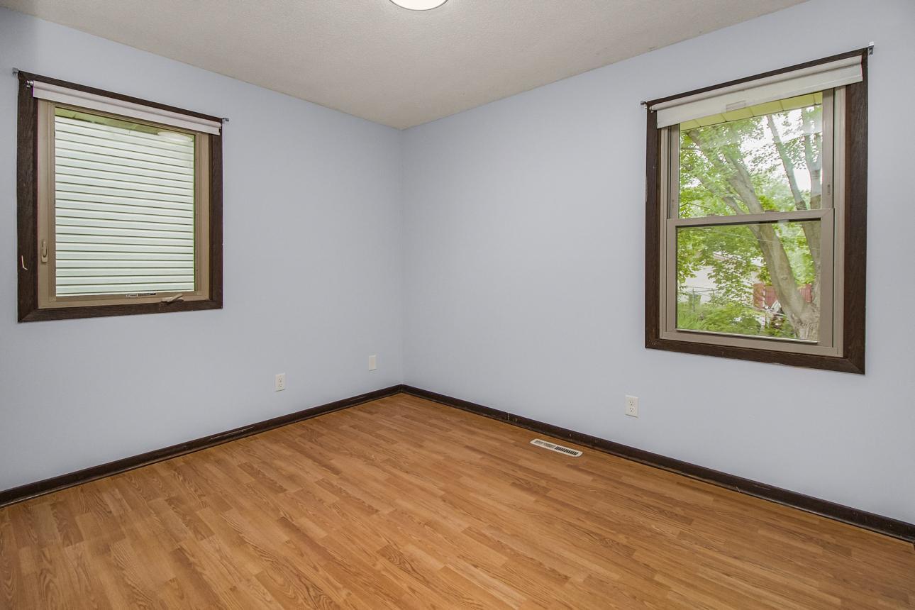 View of Residential at 1557 Dale Street, Saint Paul MN 55117, Saint Paul (11 of 25) - Mike Wilen | Minnesota Team Real Estate