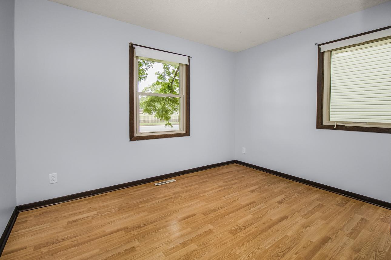 View of Residential at 1557 Dale Street, Saint Paul MN 55117, Saint Paul (9 of 25) - Mike Wilen | Minnesota Team Real Estate