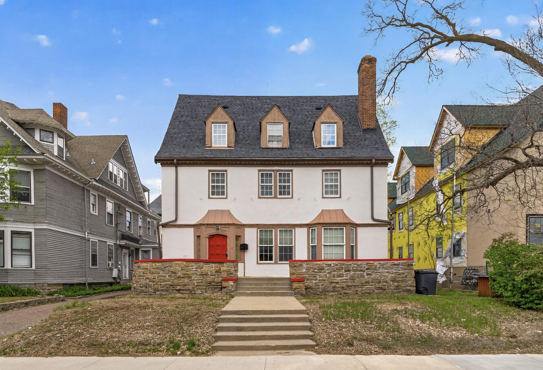 View of Commercial Sale at 1009 University Avenue, Minneapolis - Mike Wilen | Minnesota Team Real Estate