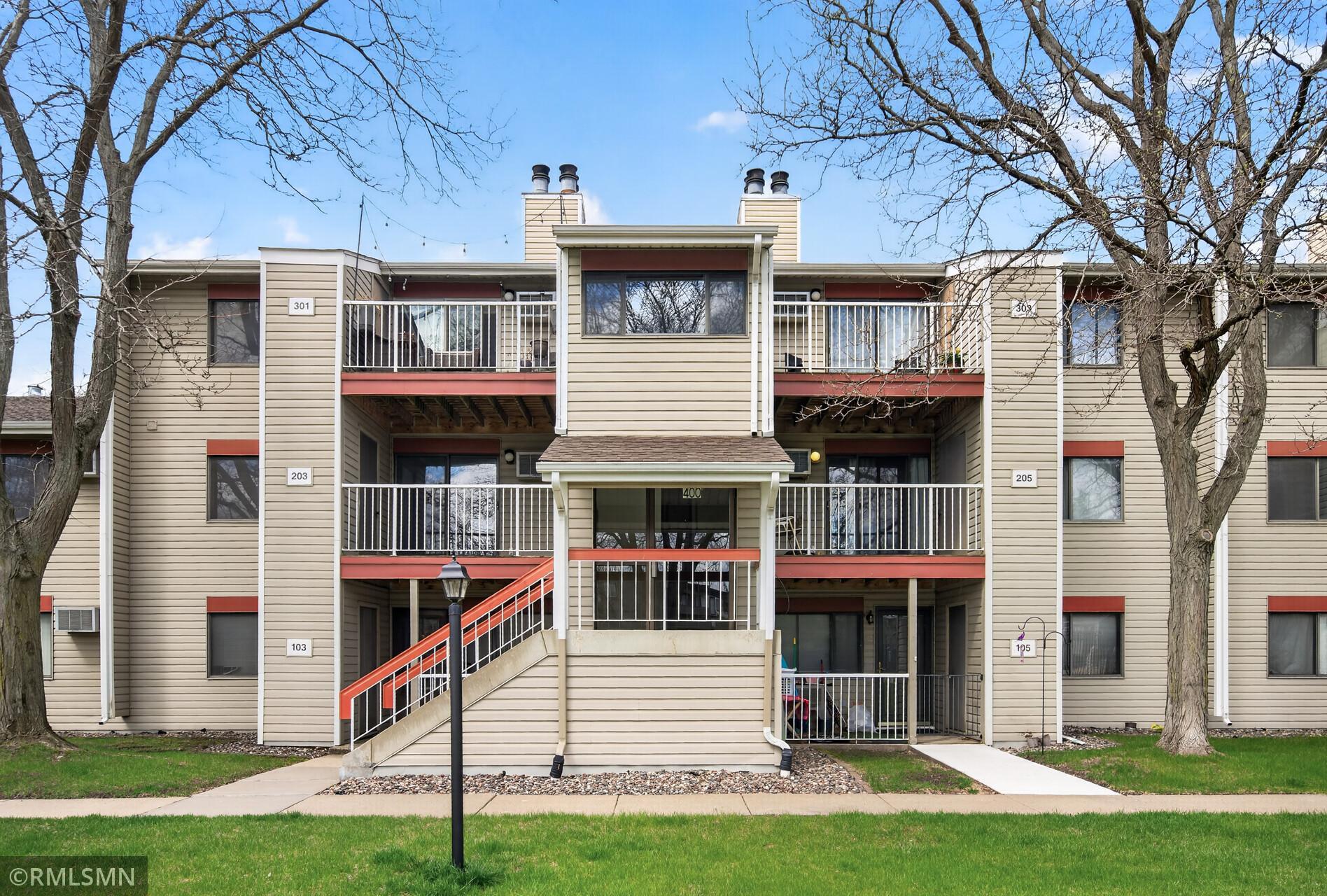 View of Residential at 400 Shelard Parkway #203, Saint Louis Park MN 55426, Saint Louis Park (23 of 26) - Mike Wilen | Minnesota Team Real Estate