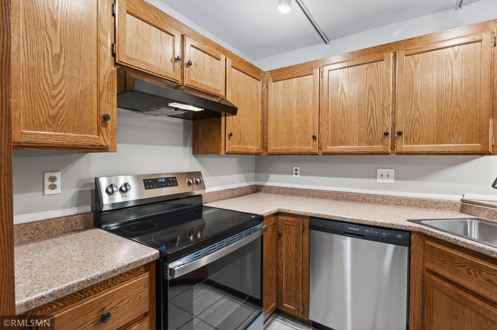 View of Residential at 400 Shelard Parkway #203, Saint Louis Park MN 55426, Saint Louis Park (12 of 26) - Mike Wilen | Minnesota Team Real Estate